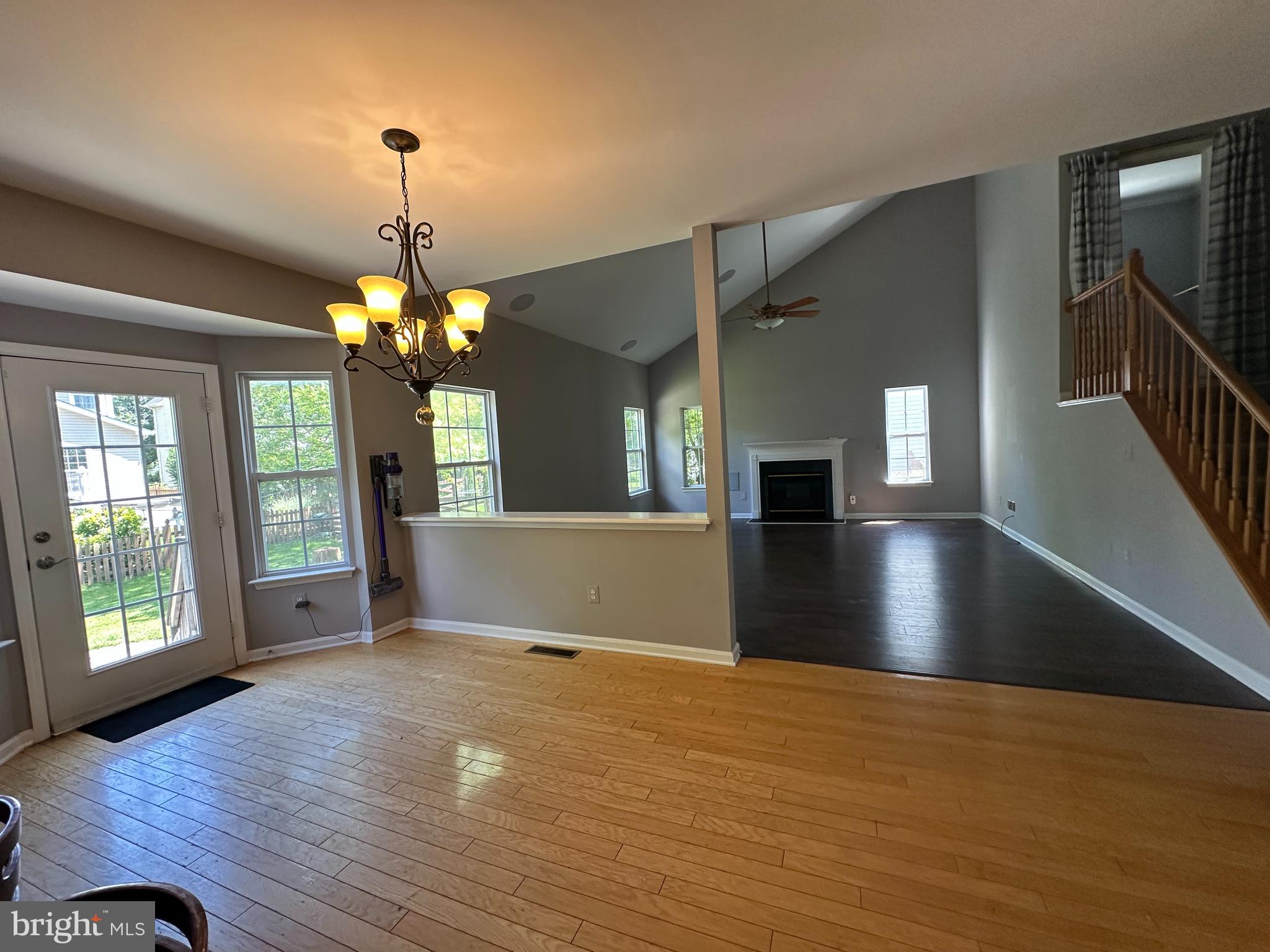 SIGNATURE AT BROADLANDS - Residential Lease
