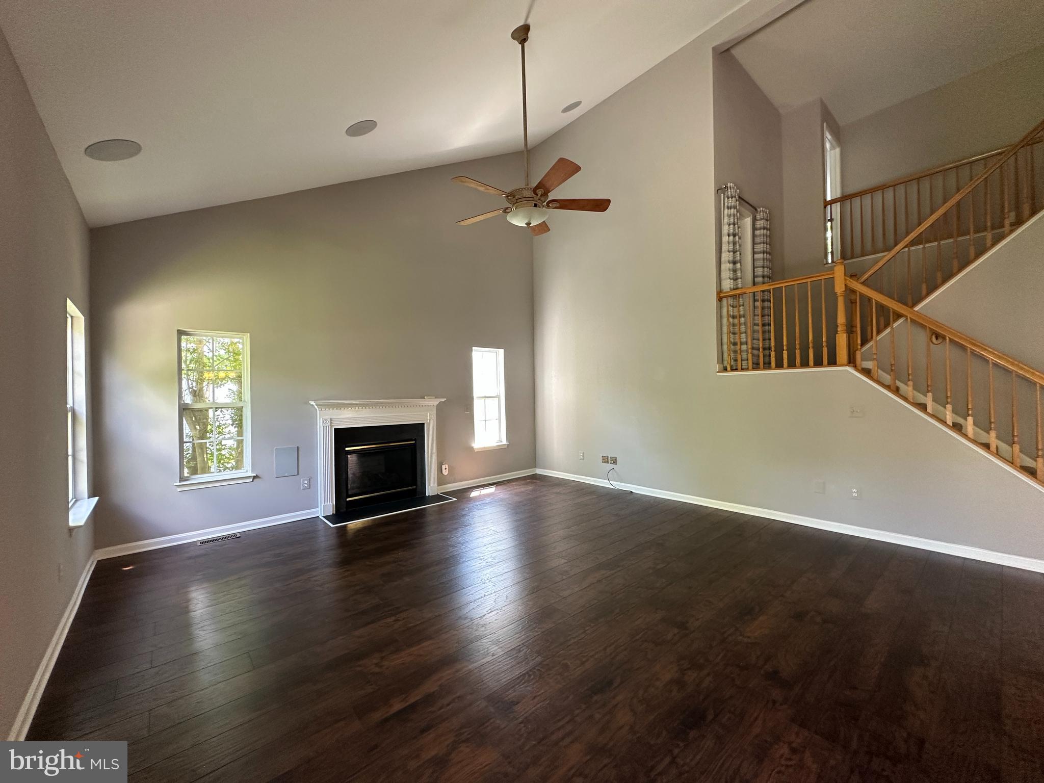 SIGNATURE AT BROADLANDS - Residential Lease