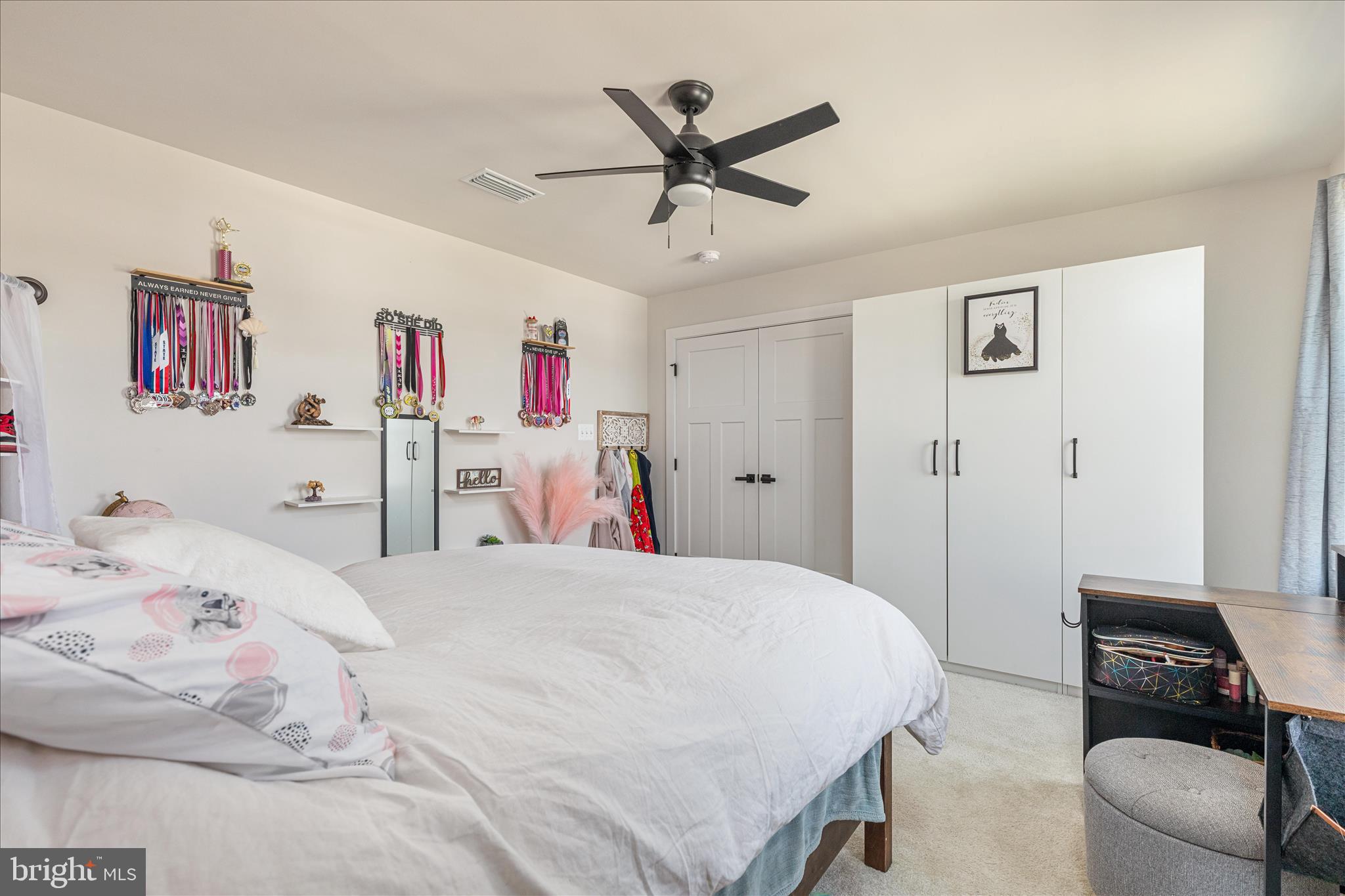 MOUNTAIN VALLEY ESTATES - Residential