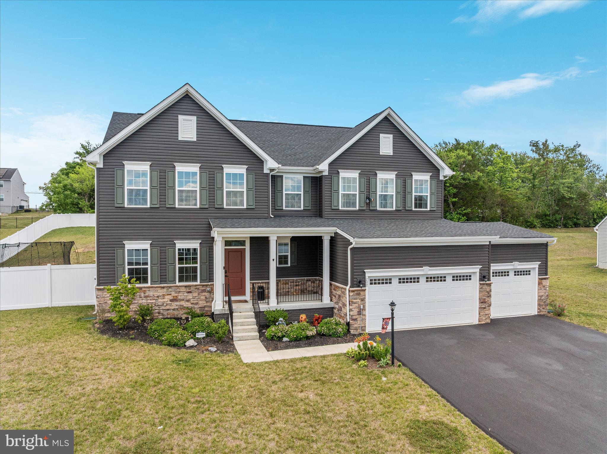 MOUNTAIN VALLEY ESTATES - Residential