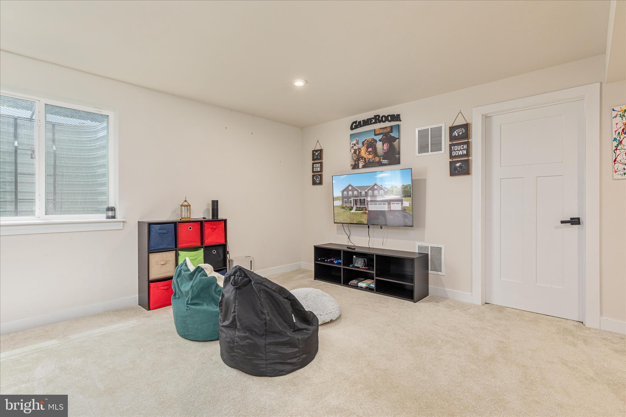 MOUNTAIN VALLEY ESTATES - Residential