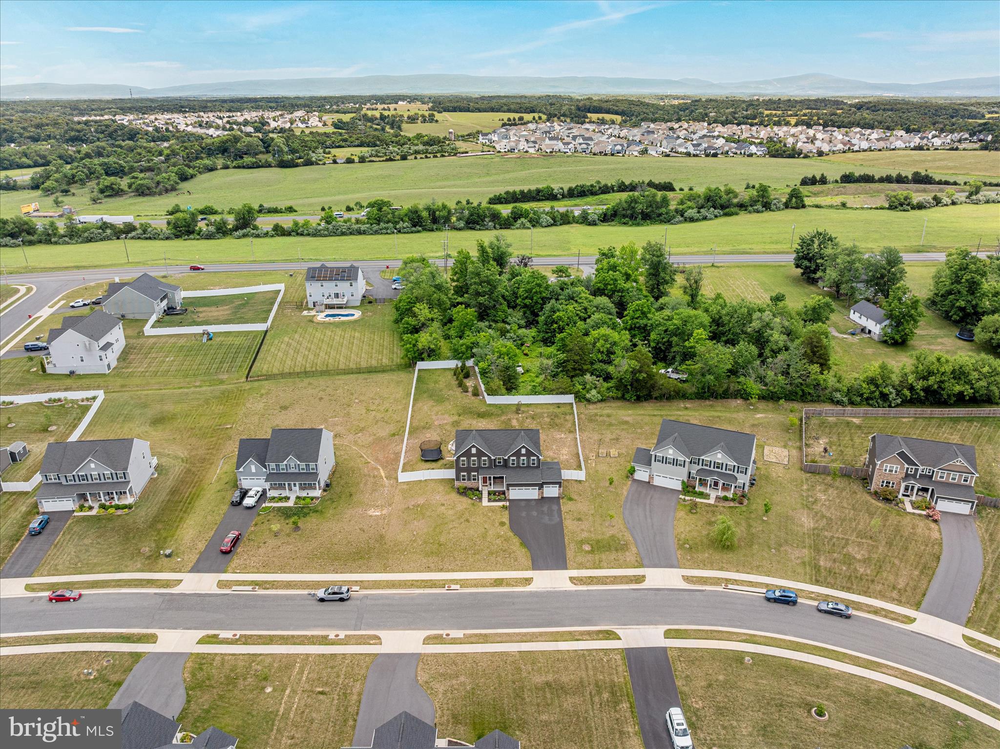 MOUNTAIN VALLEY ESTATES - Residential