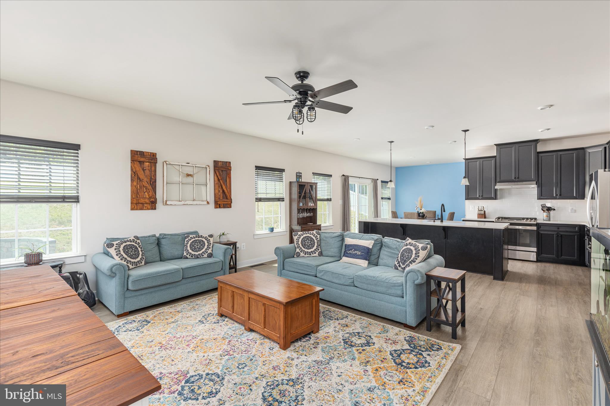 MOUNTAIN VALLEY ESTATES - Residential