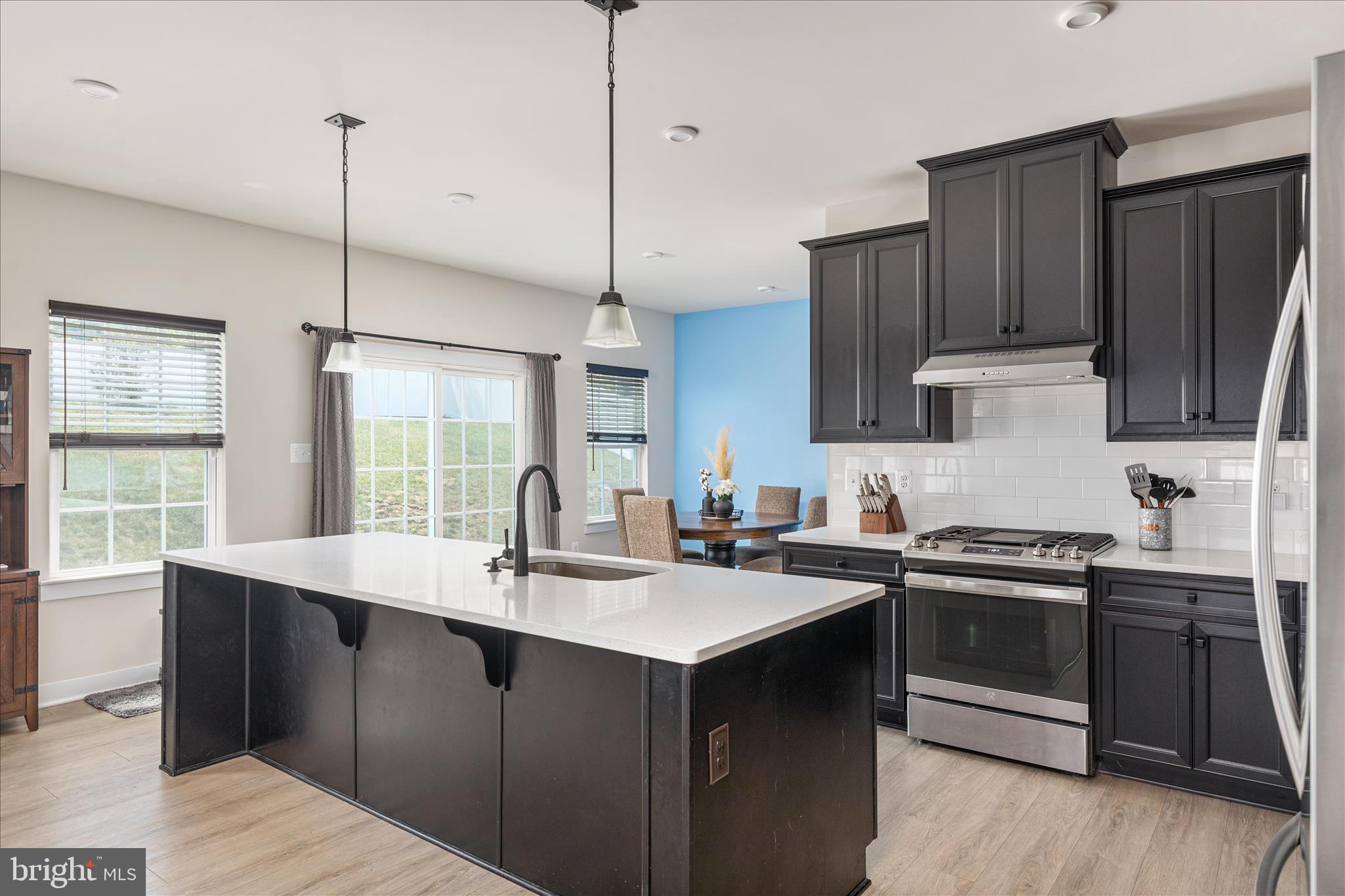 MOUNTAIN VALLEY ESTATES - Residential