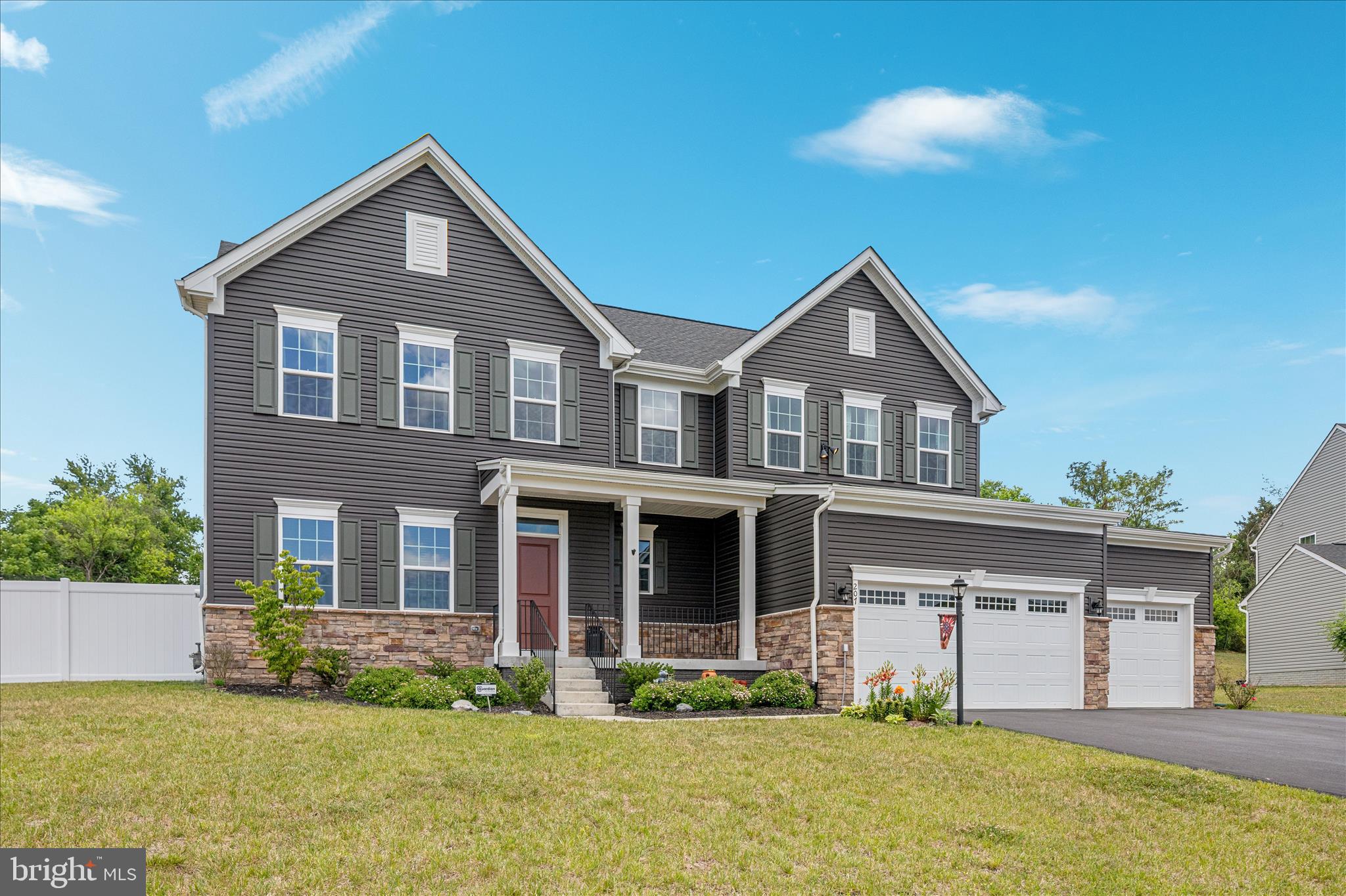 MOUNTAIN VALLEY ESTATES - Residential