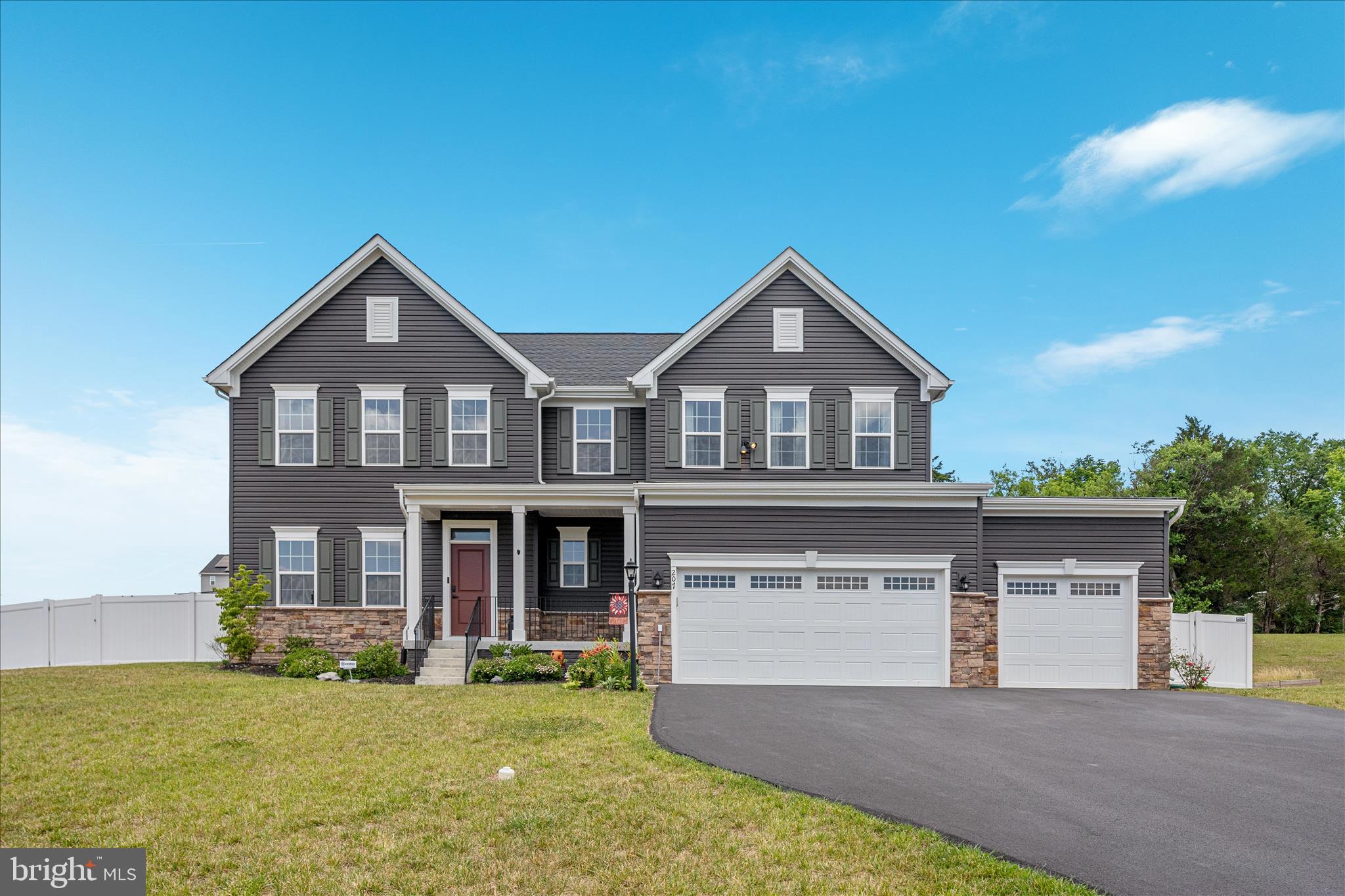 MOUNTAIN VALLEY ESTATES - Residential