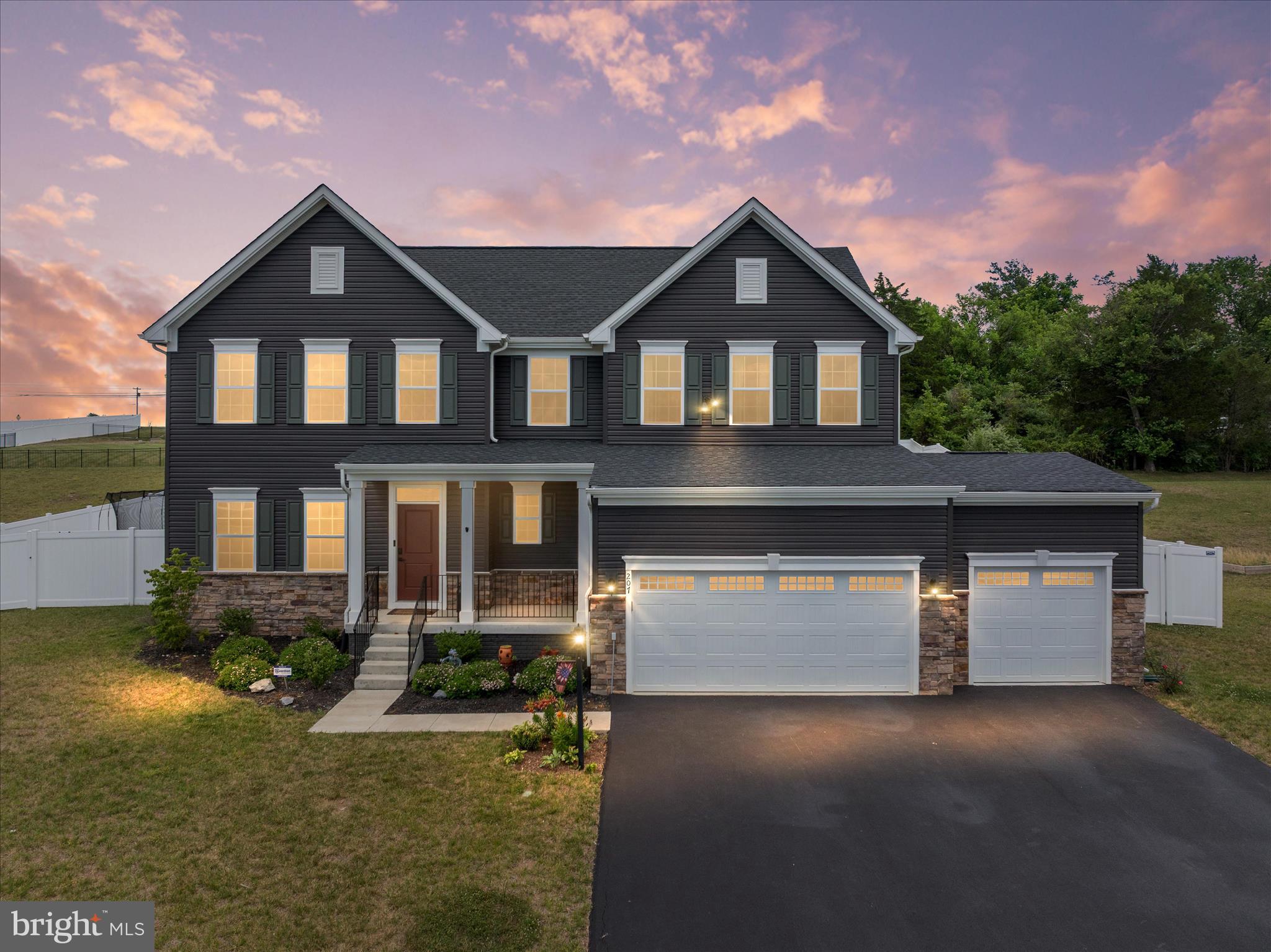MOUNTAIN VALLEY ESTATES - Residential