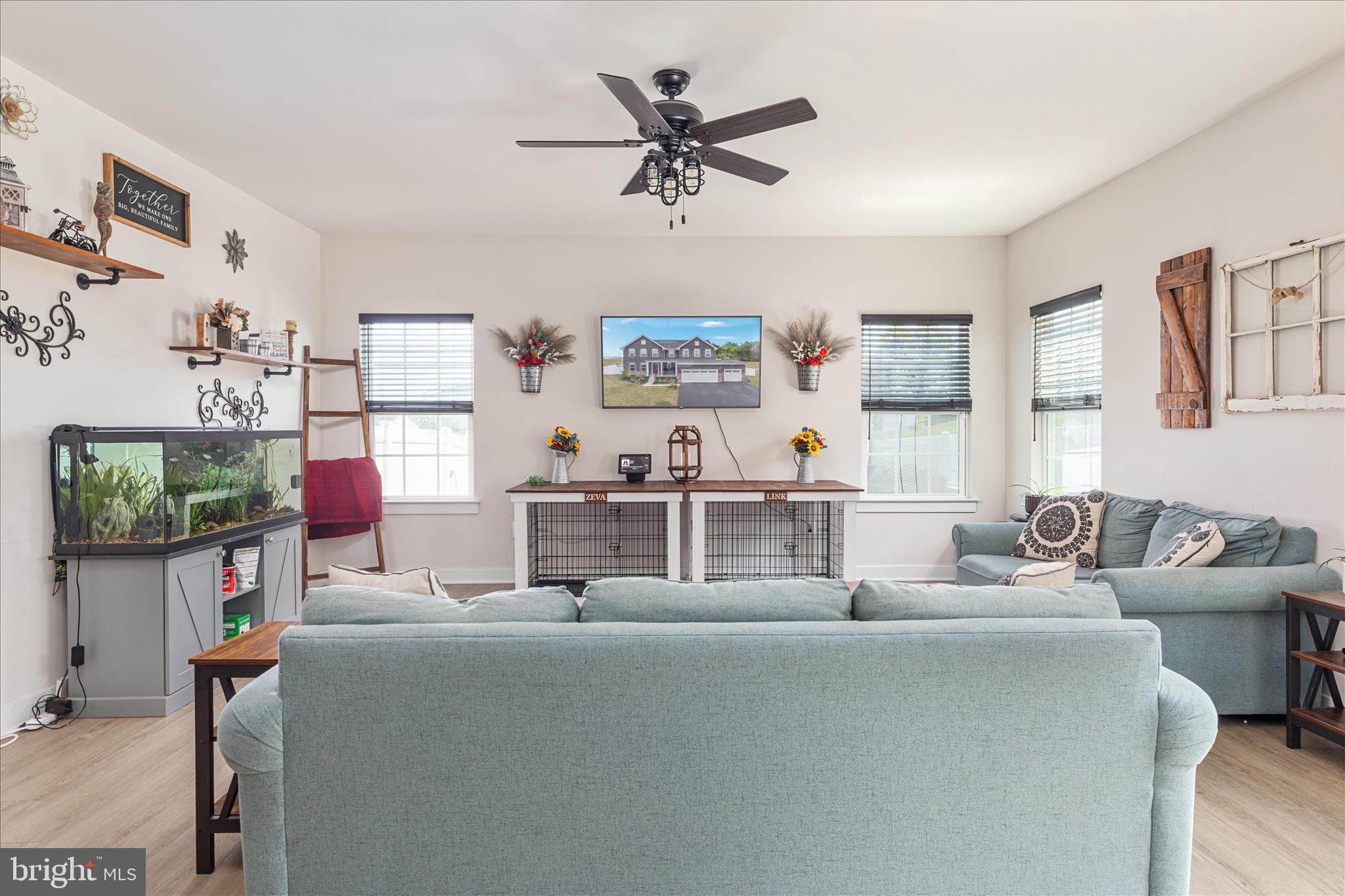 MOUNTAIN VALLEY ESTATES - Residential