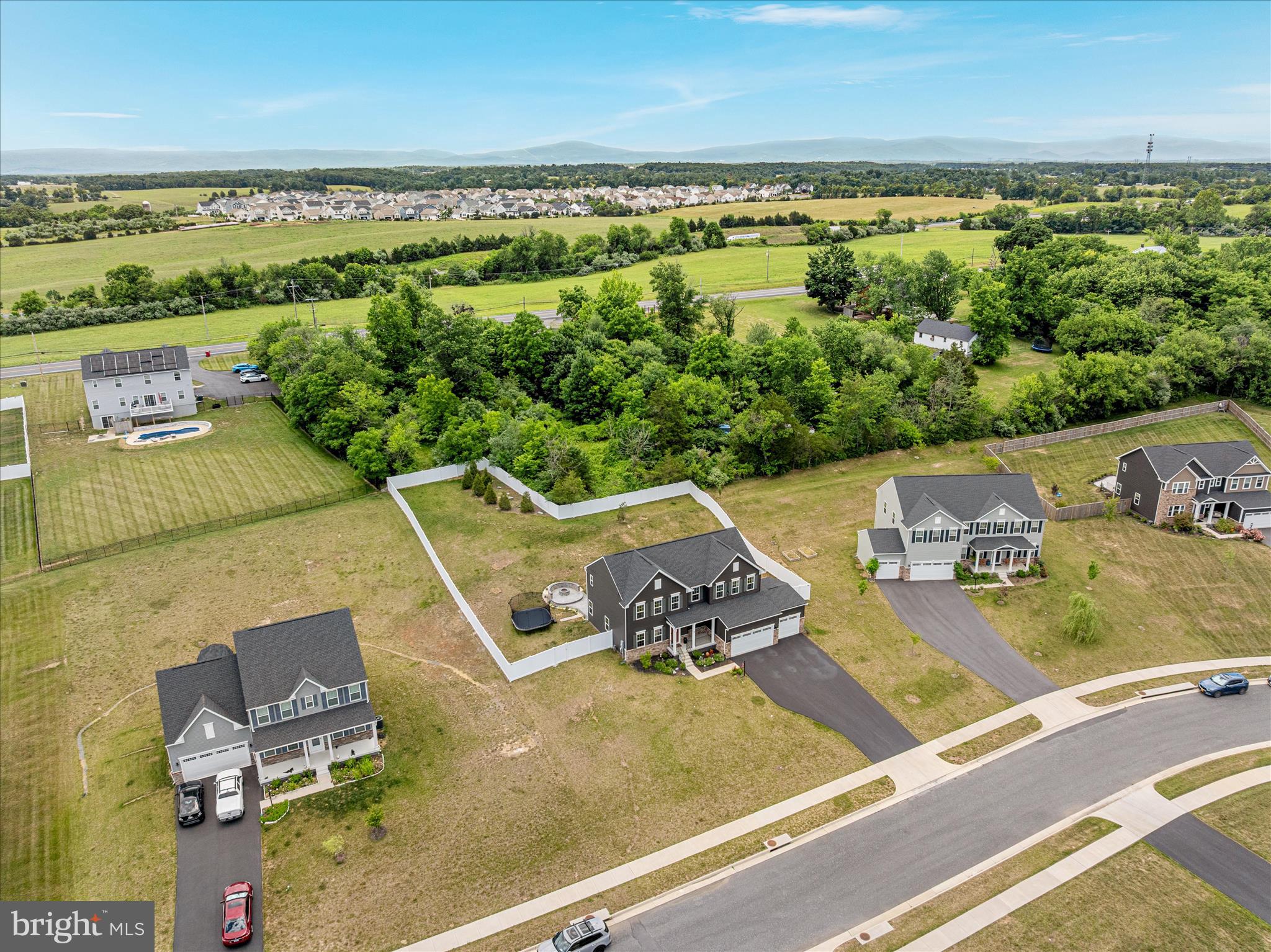 MOUNTAIN VALLEY ESTATES - Residential