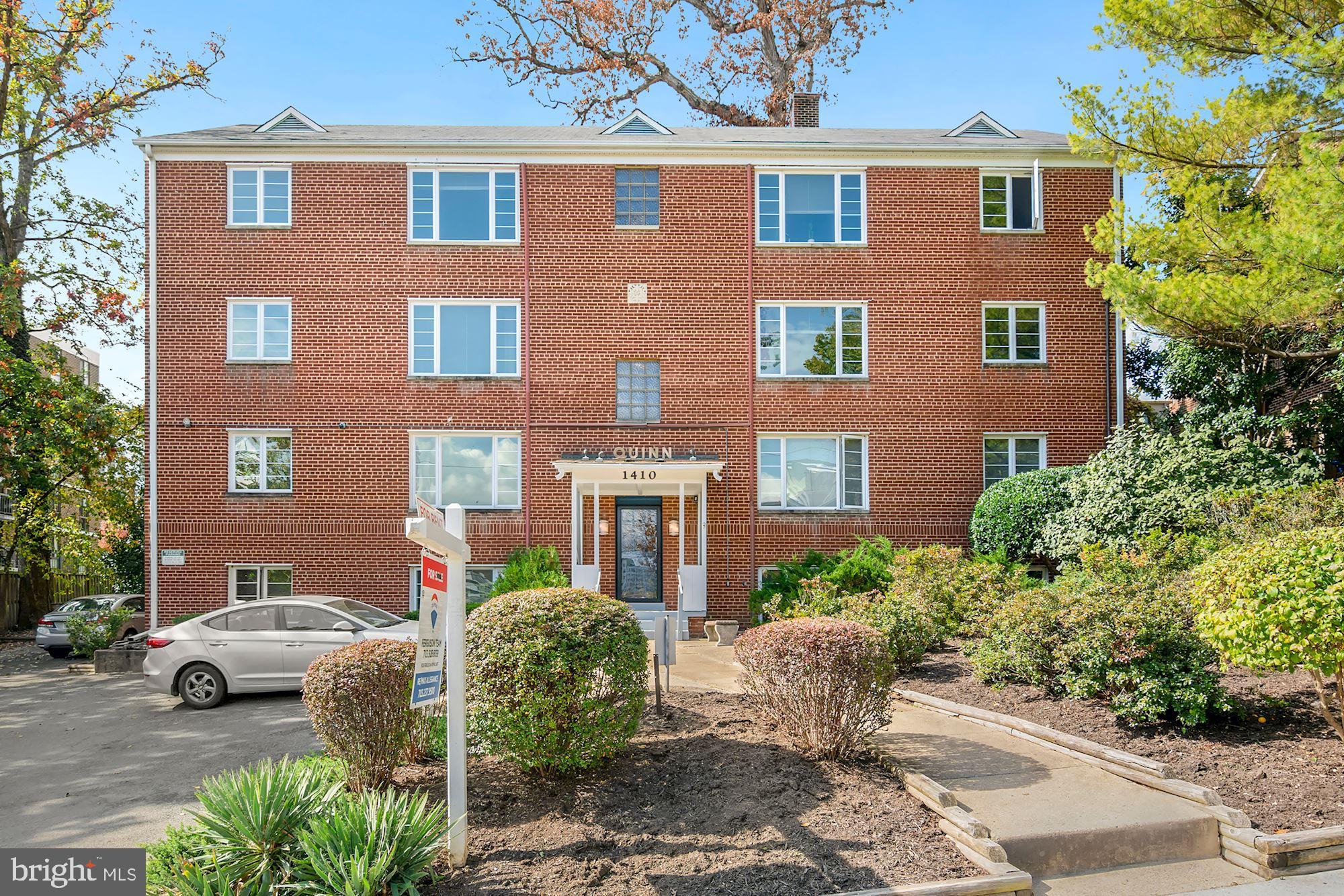 COURTHOUSE - Residential Lease