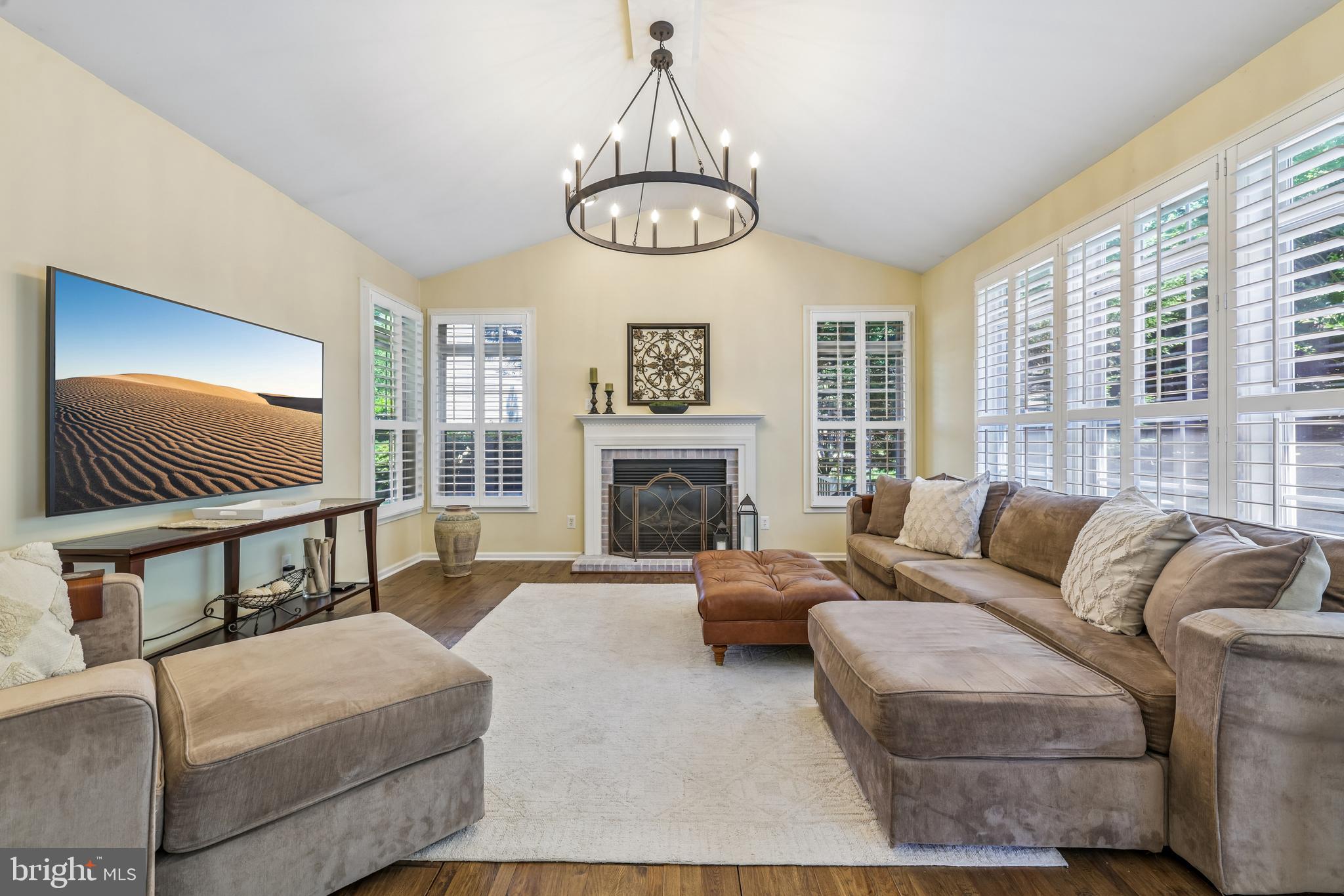 VINEYARD OAK - Residential