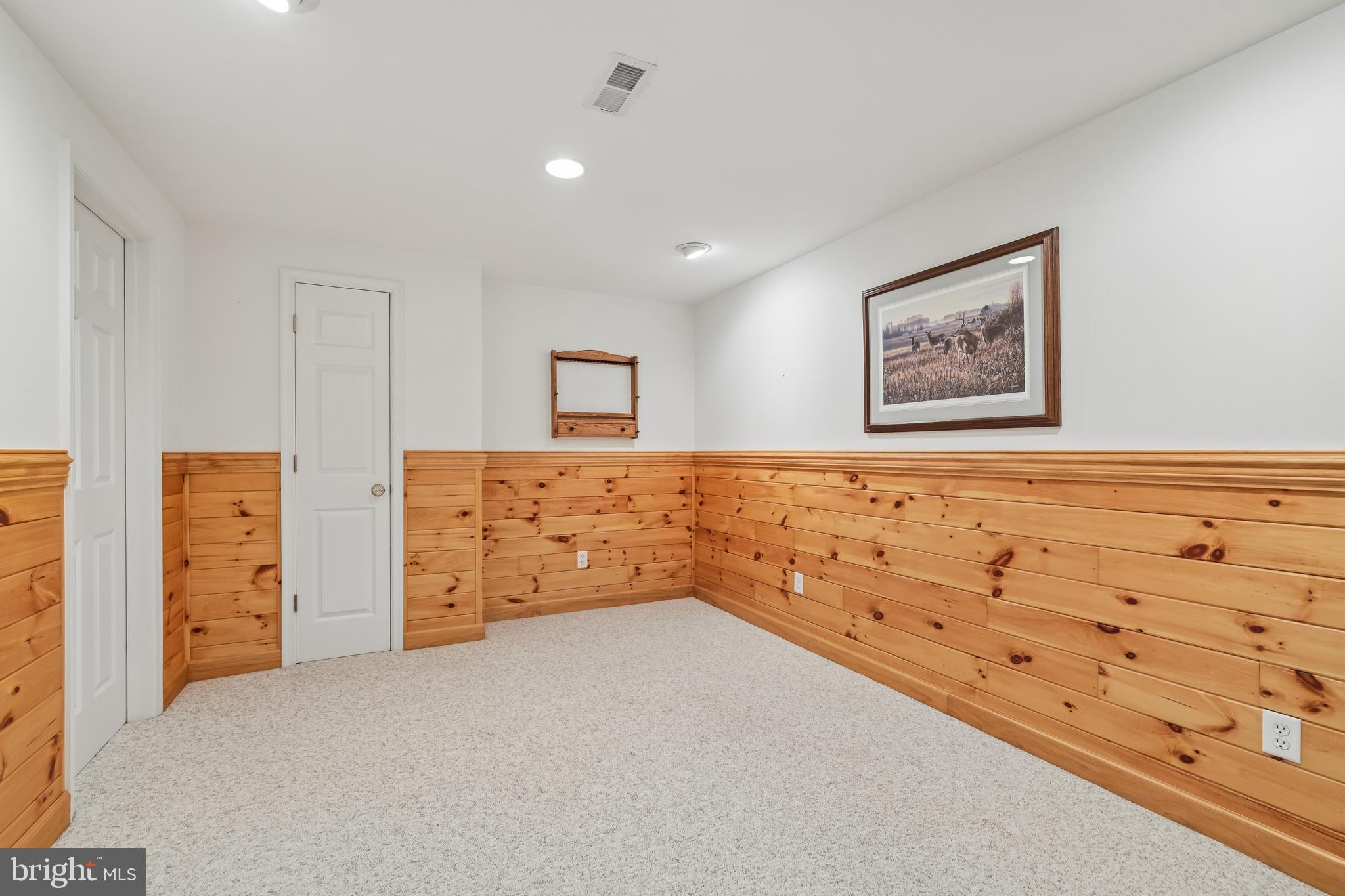 VINEYARD OAK - Residential