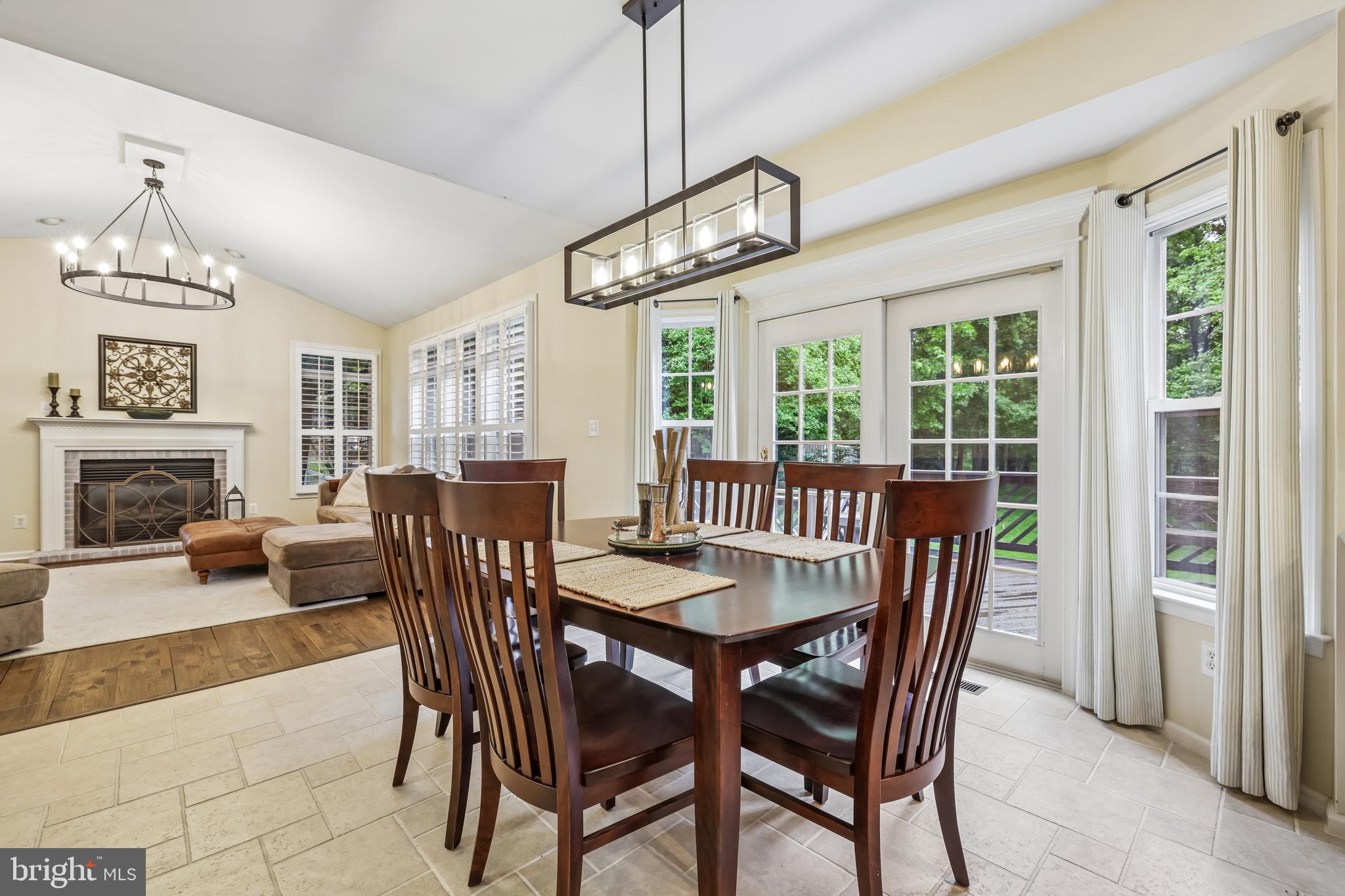 VINEYARD OAK - Residential