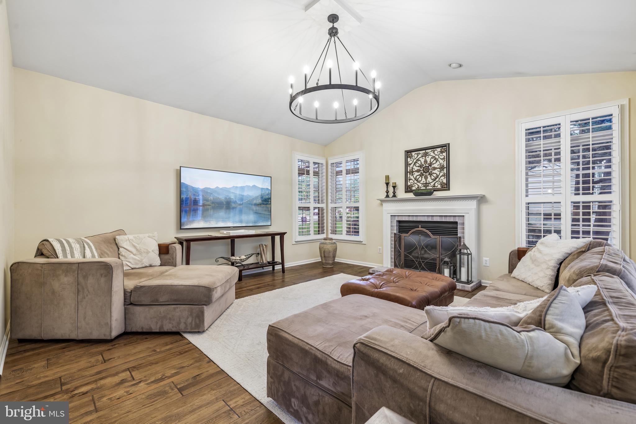 VINEYARD OAK - Residential