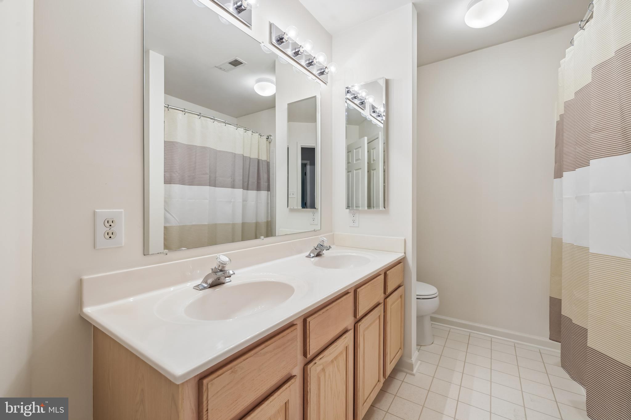 VINEYARD OAK - Residential