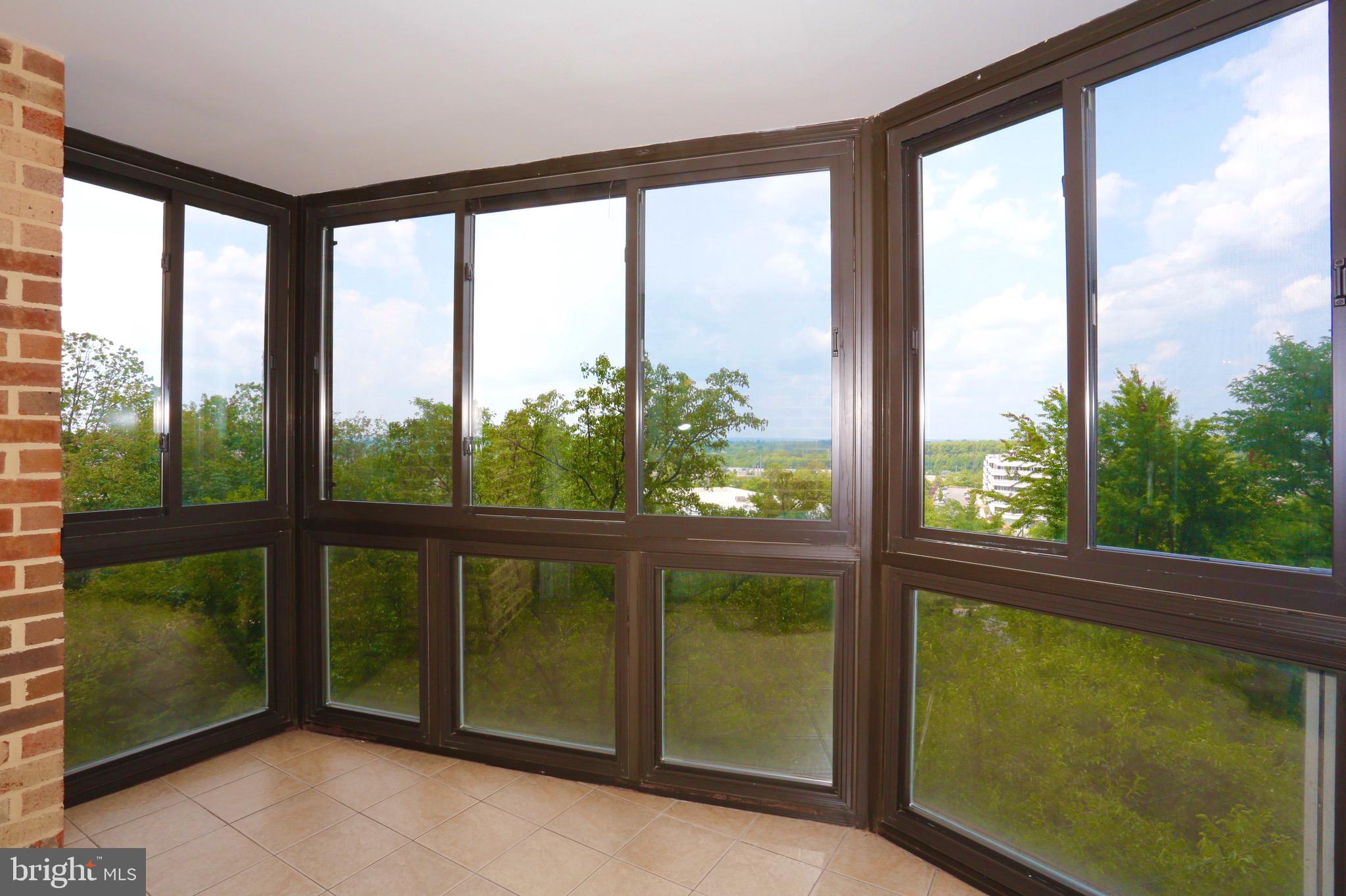 ROTONDA - Residential Lease