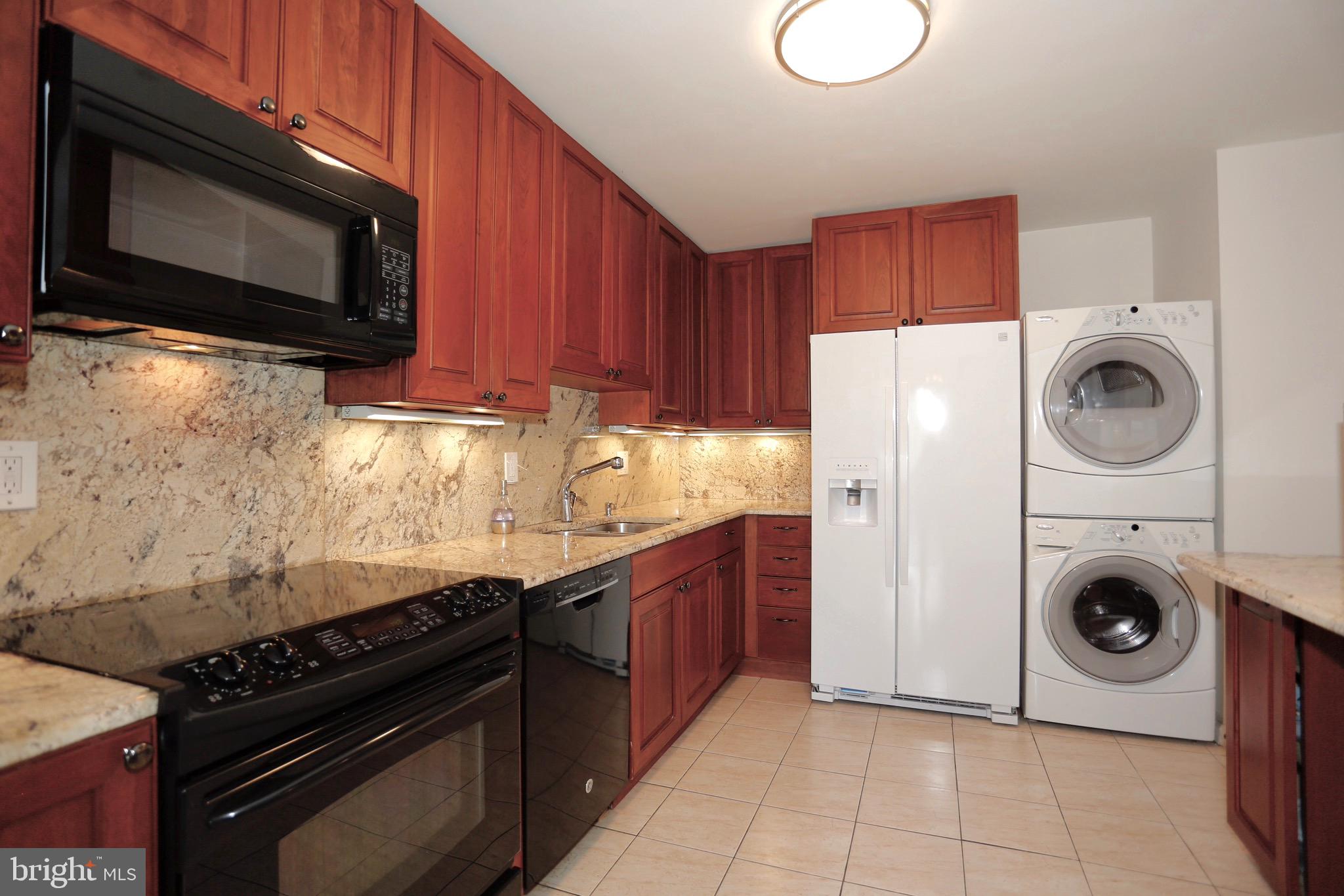 ROTONDA - Residential Lease