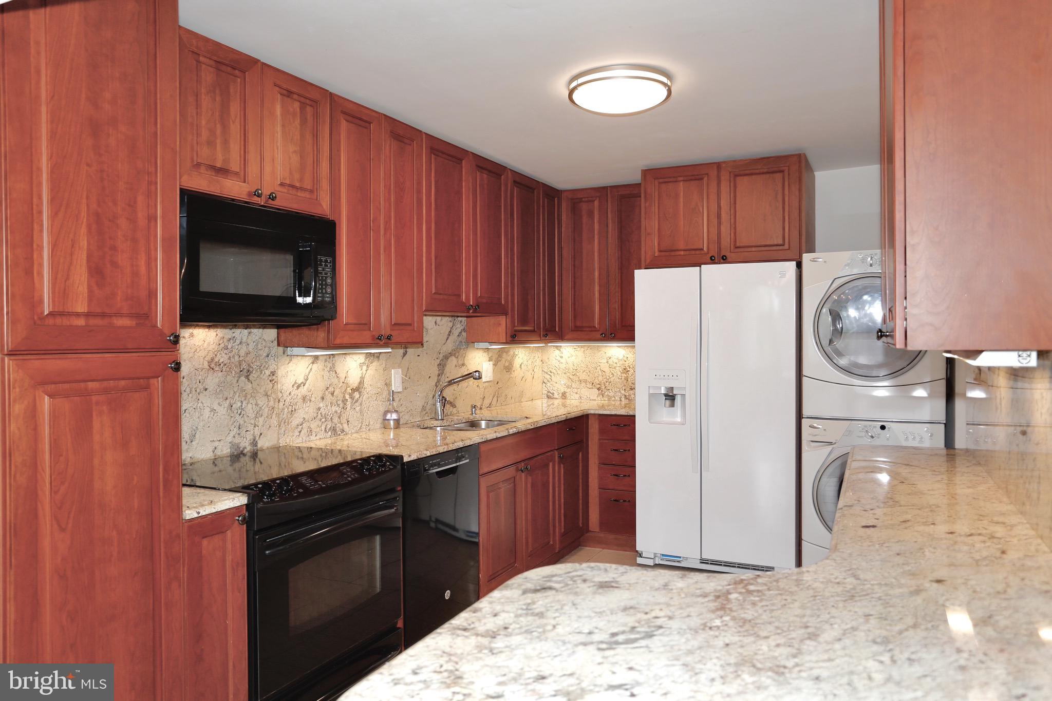 ROTONDA - Residential Lease