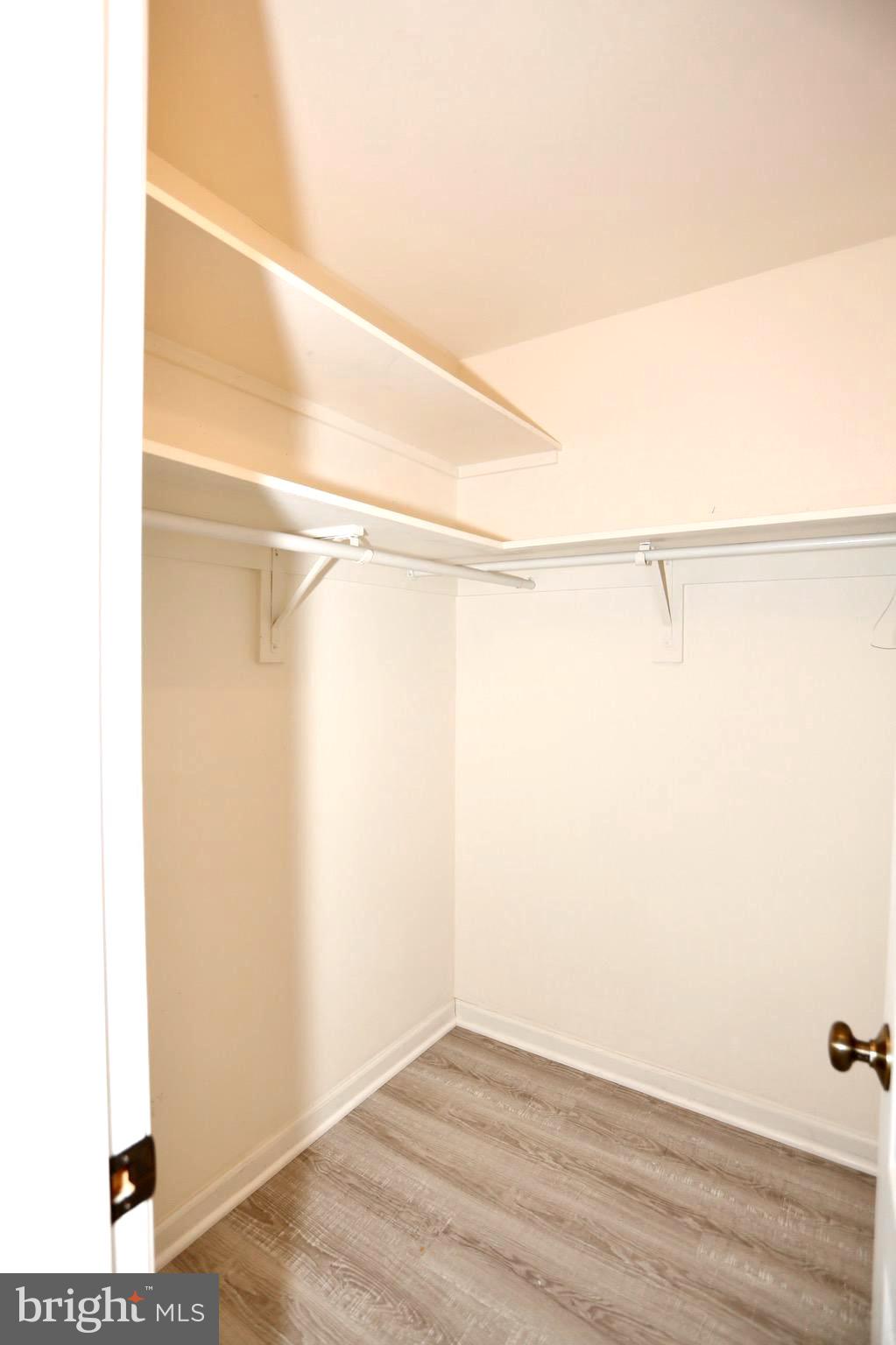 ROTONDA - Residential Lease