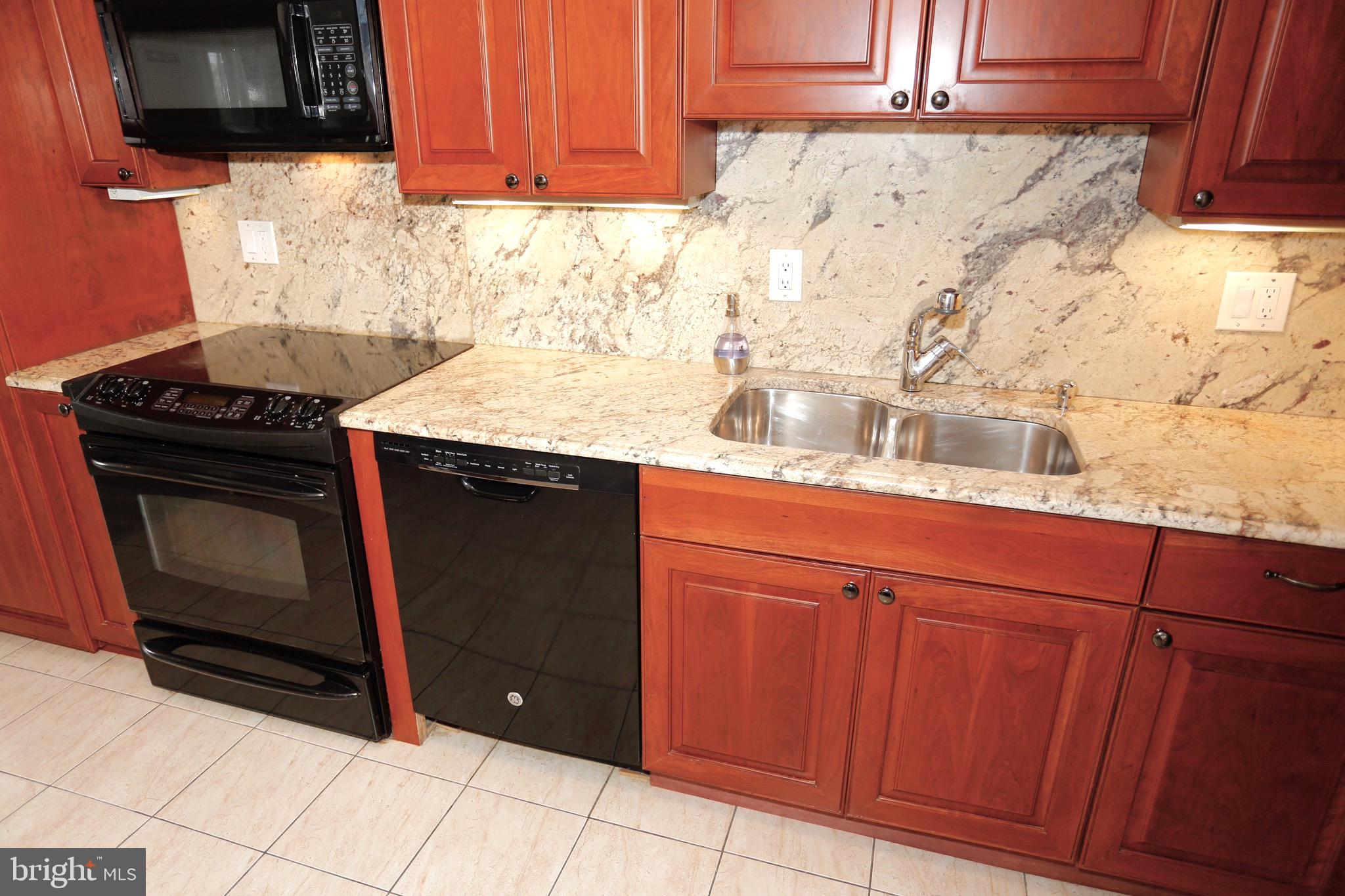 ROTONDA - Residential Lease