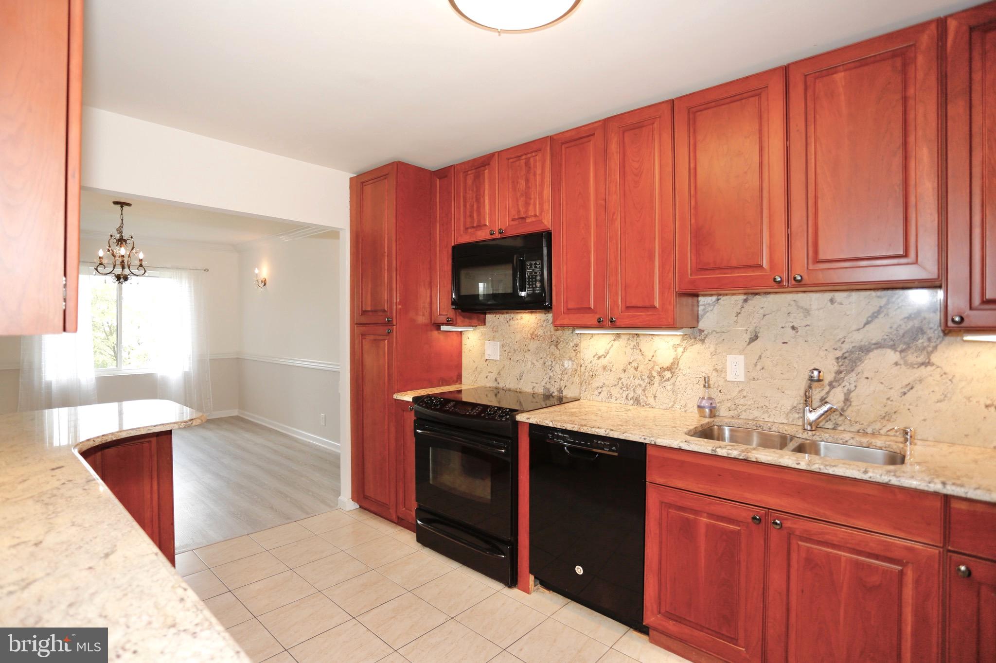 ROTONDA - Residential Lease