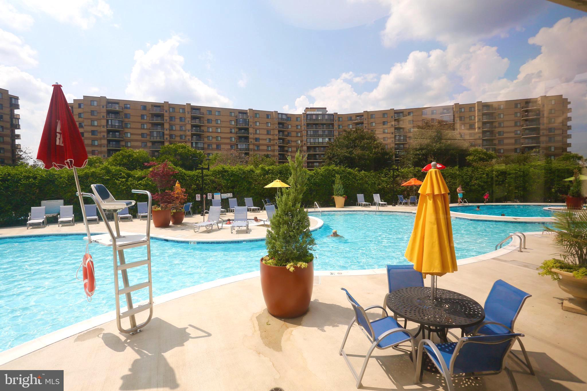 ROTONDA - Residential Lease