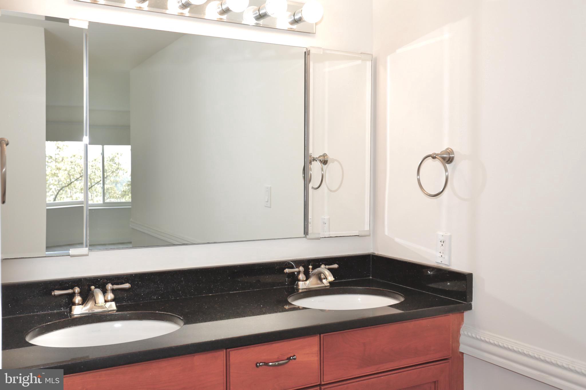 ROTONDA - Residential Lease