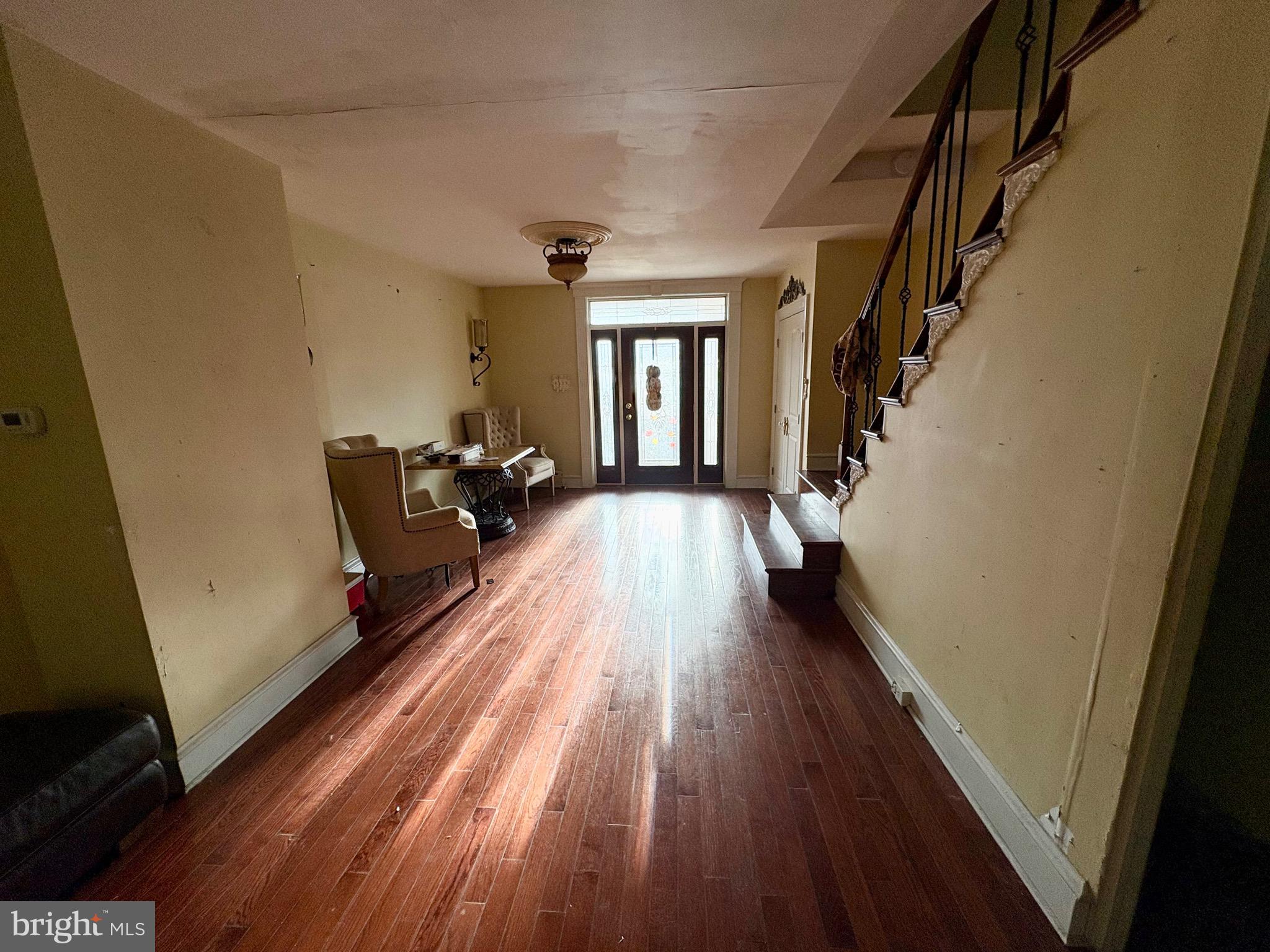 WEST OAK LANE - Residential