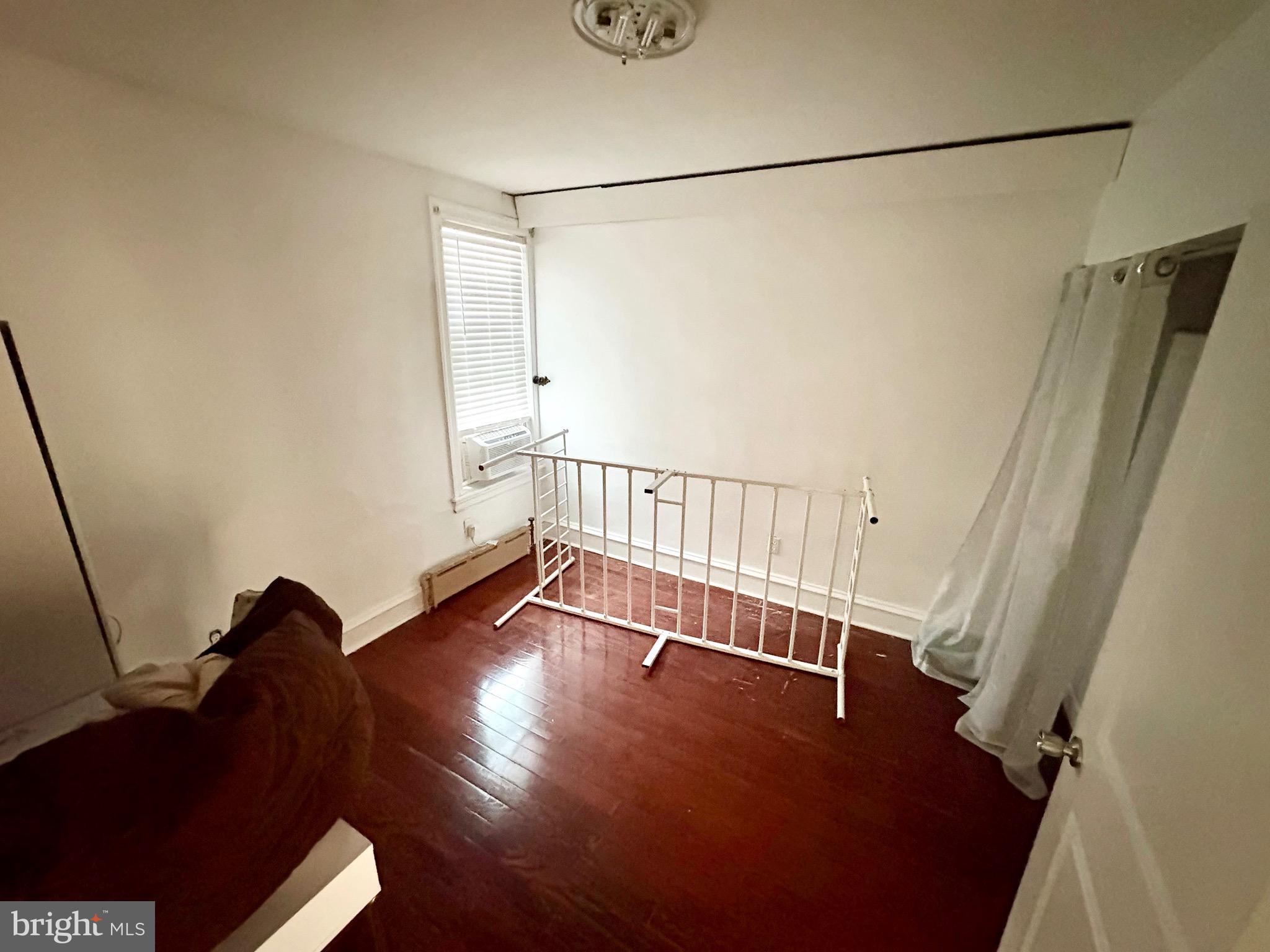 WEST OAK LANE - Residential