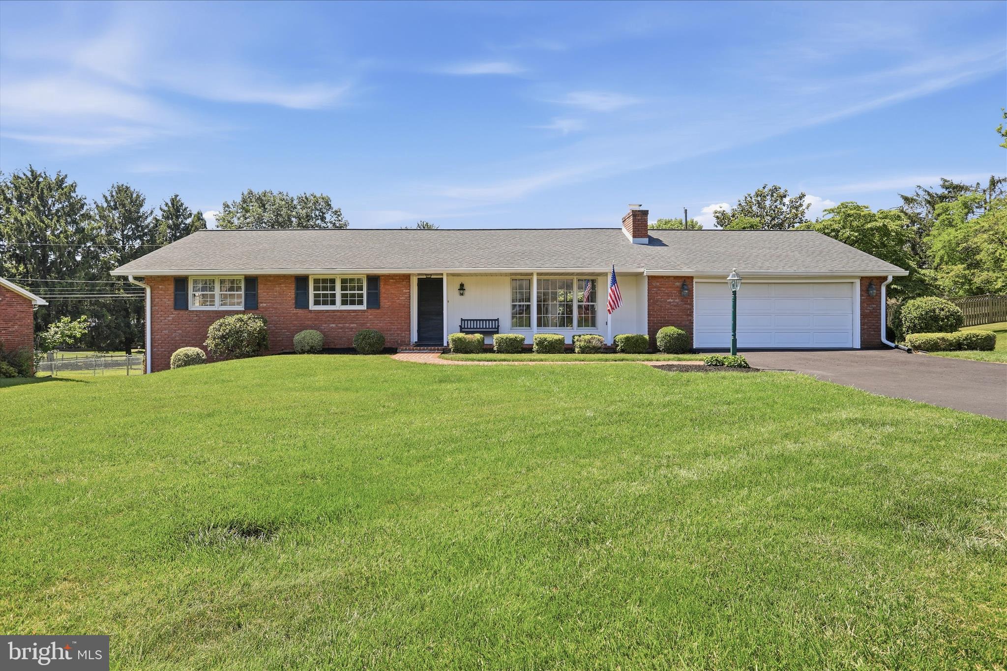 VAN LEAR MANOR - Residential