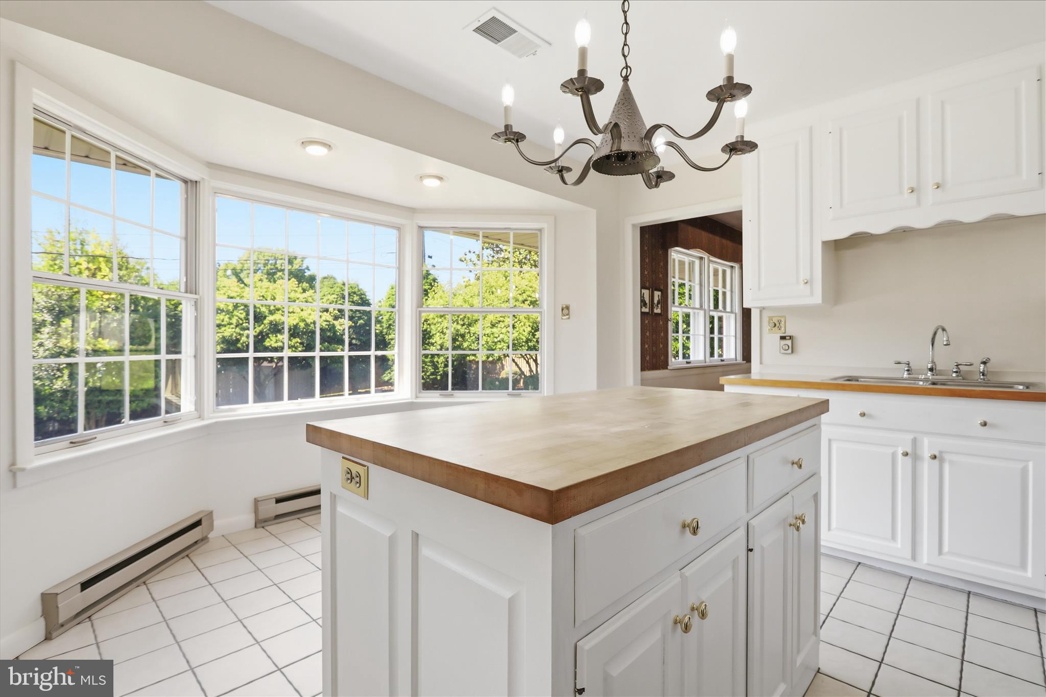 VAN LEAR MANOR - Residential