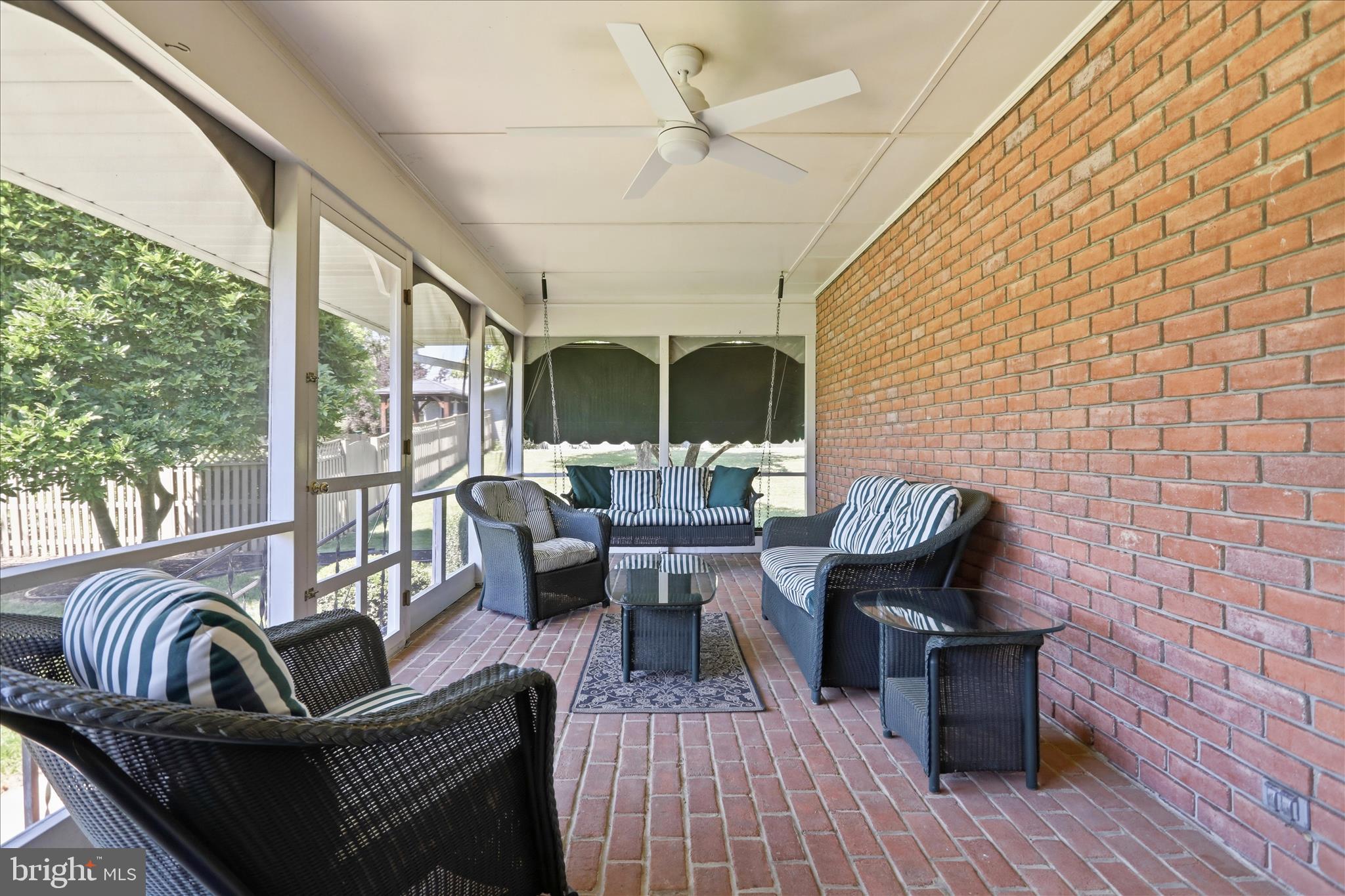VAN LEAR MANOR - Residential