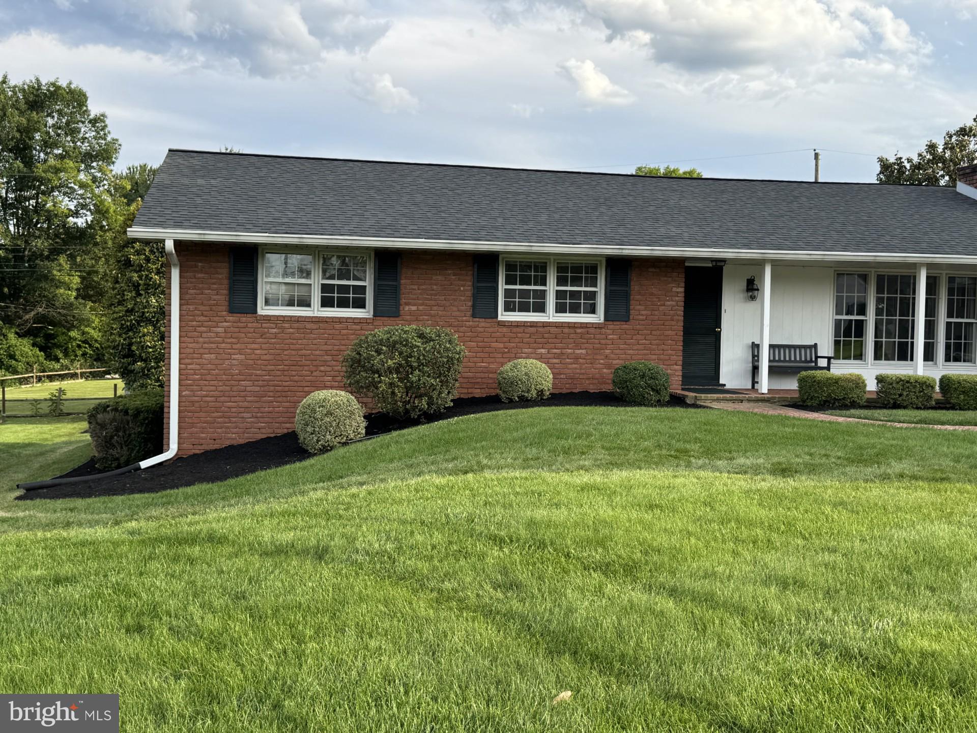 VAN LEAR MANOR - Residential