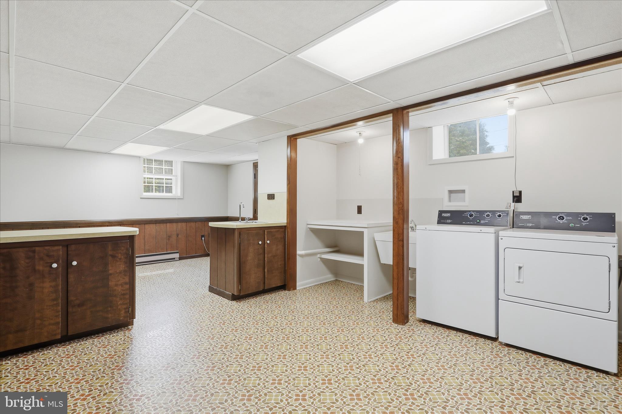 VAN LEAR MANOR - Residential