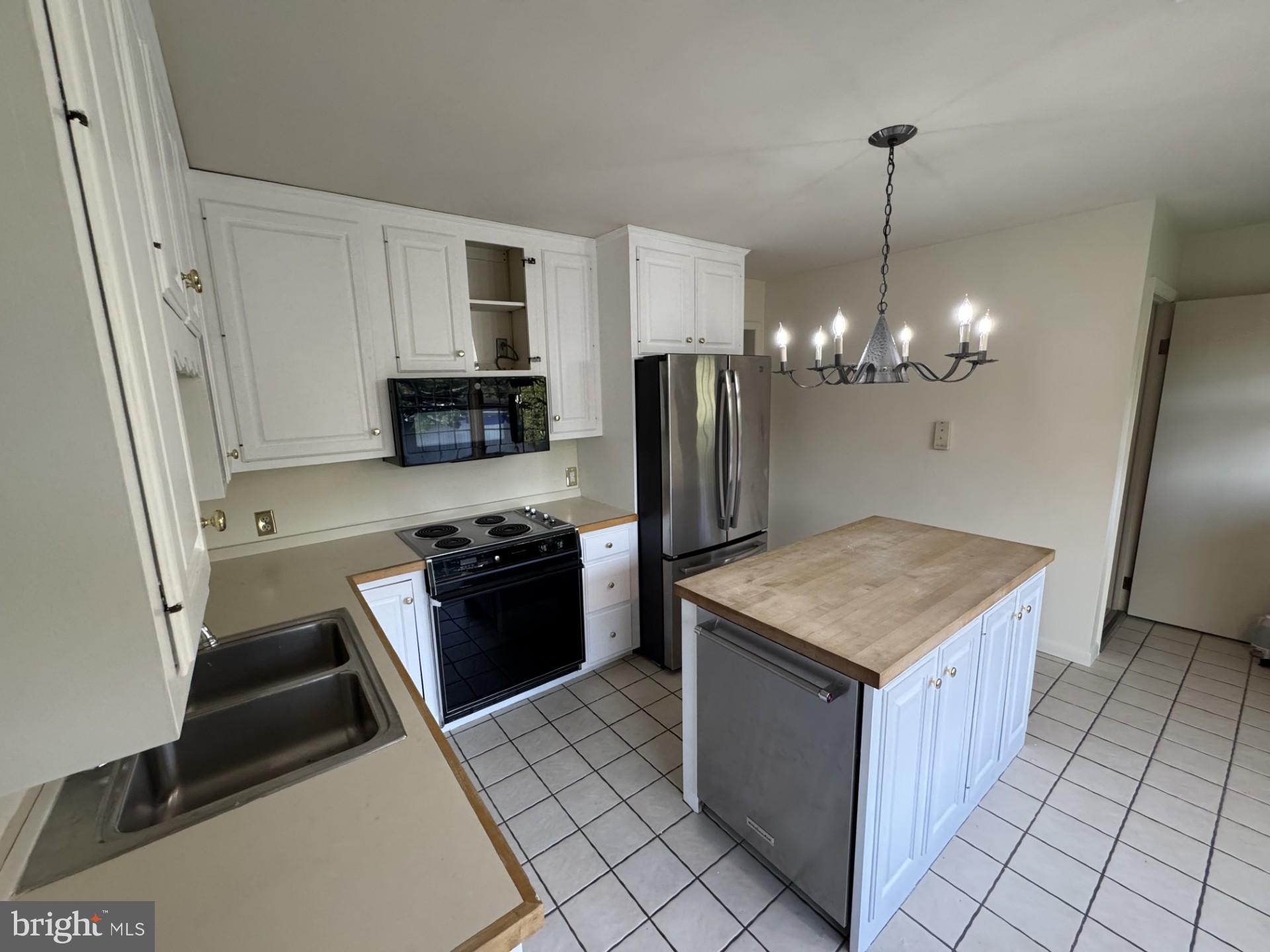 VAN LEAR MANOR - Residential