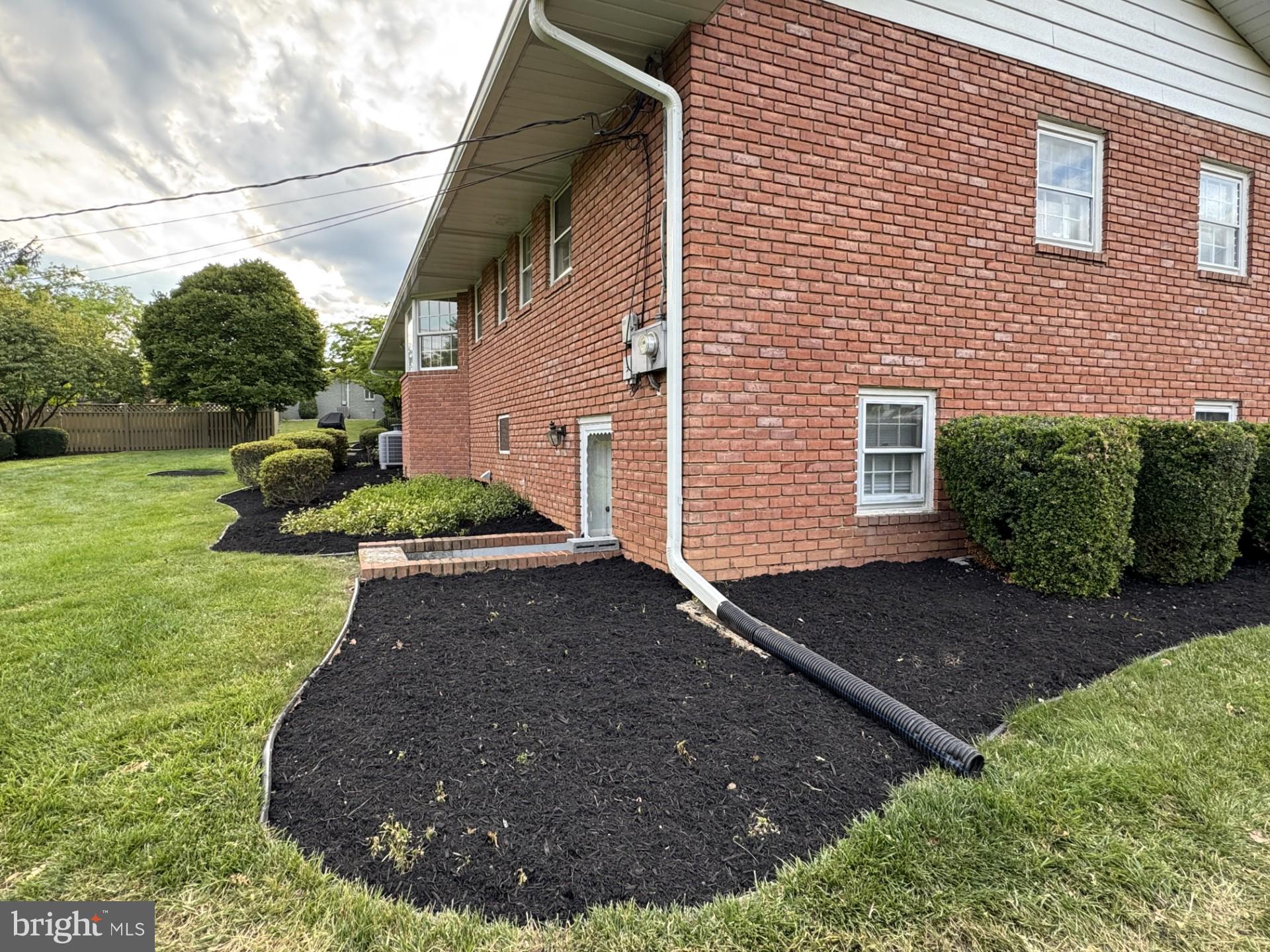VAN LEAR MANOR - Residential