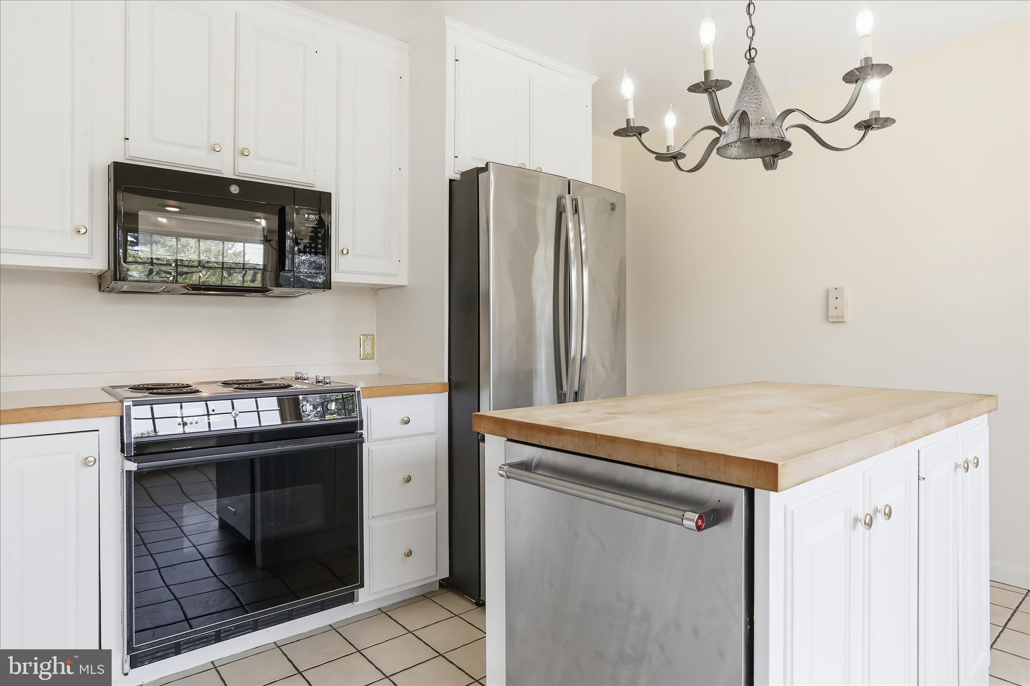 VAN LEAR MANOR - Residential