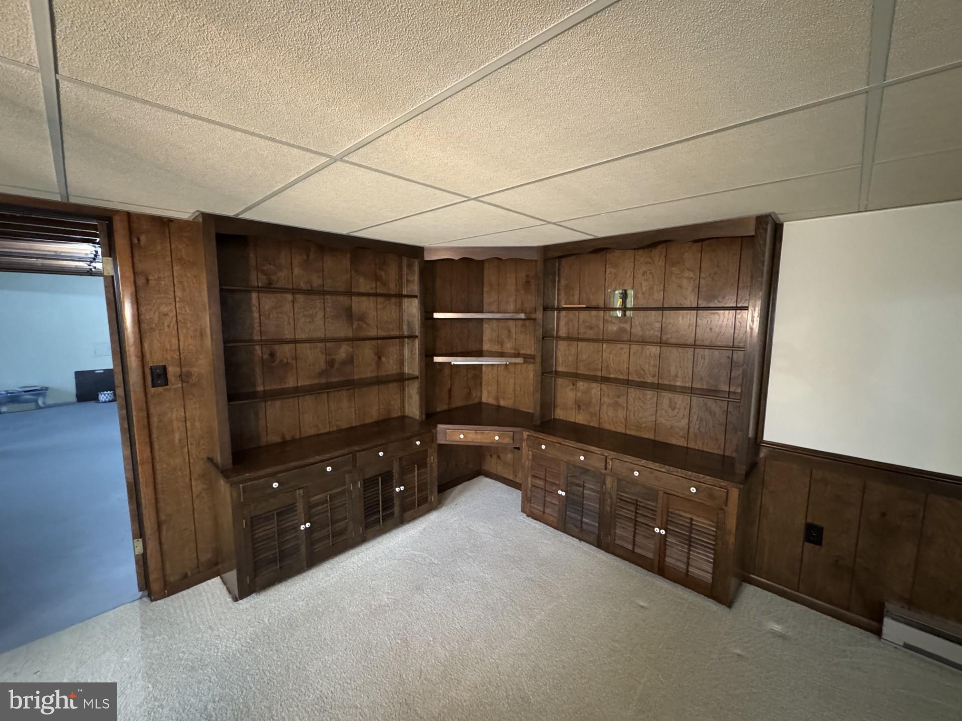 VAN LEAR MANOR - Residential