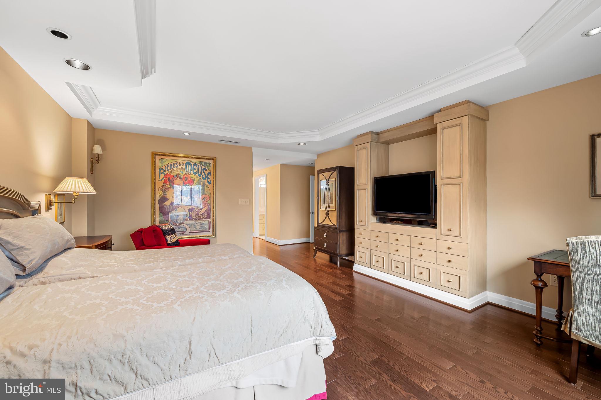 PIKESVILLE - Residential