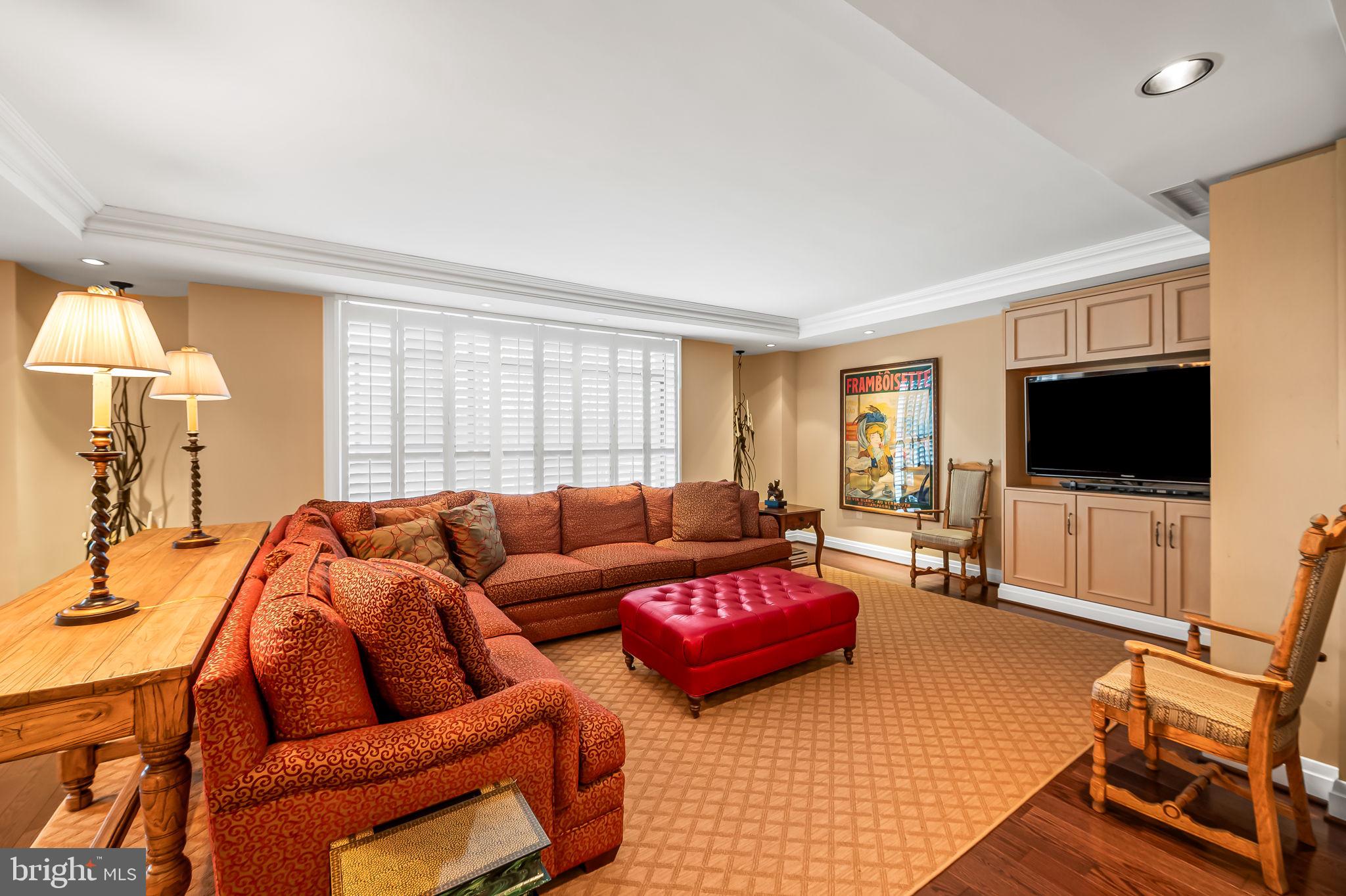 PIKESVILLE - Residential