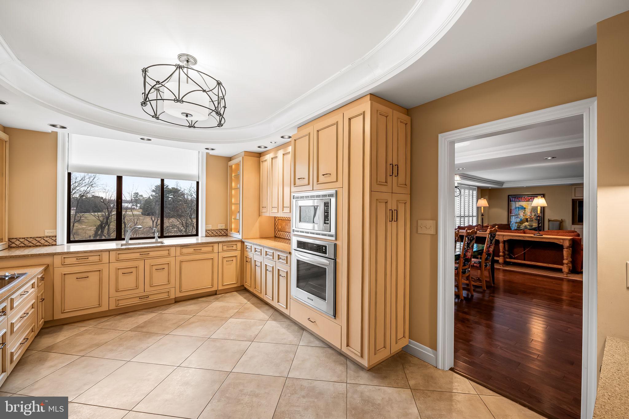 PIKESVILLE - Residential