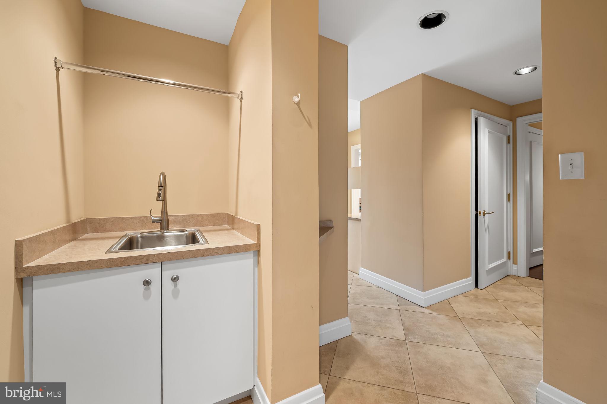 PIKESVILLE - Residential