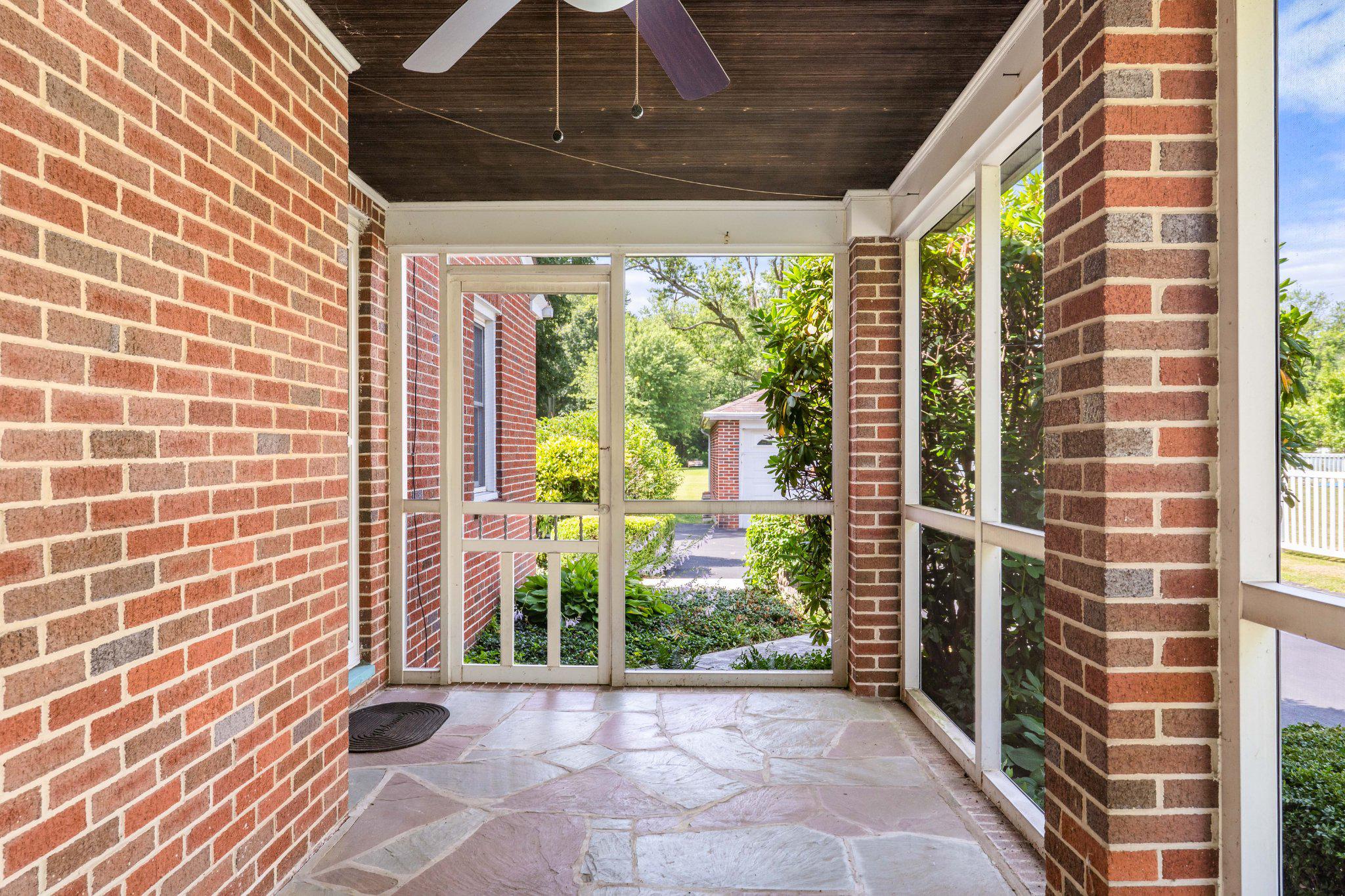 LONG BAR HARBOR - Residential