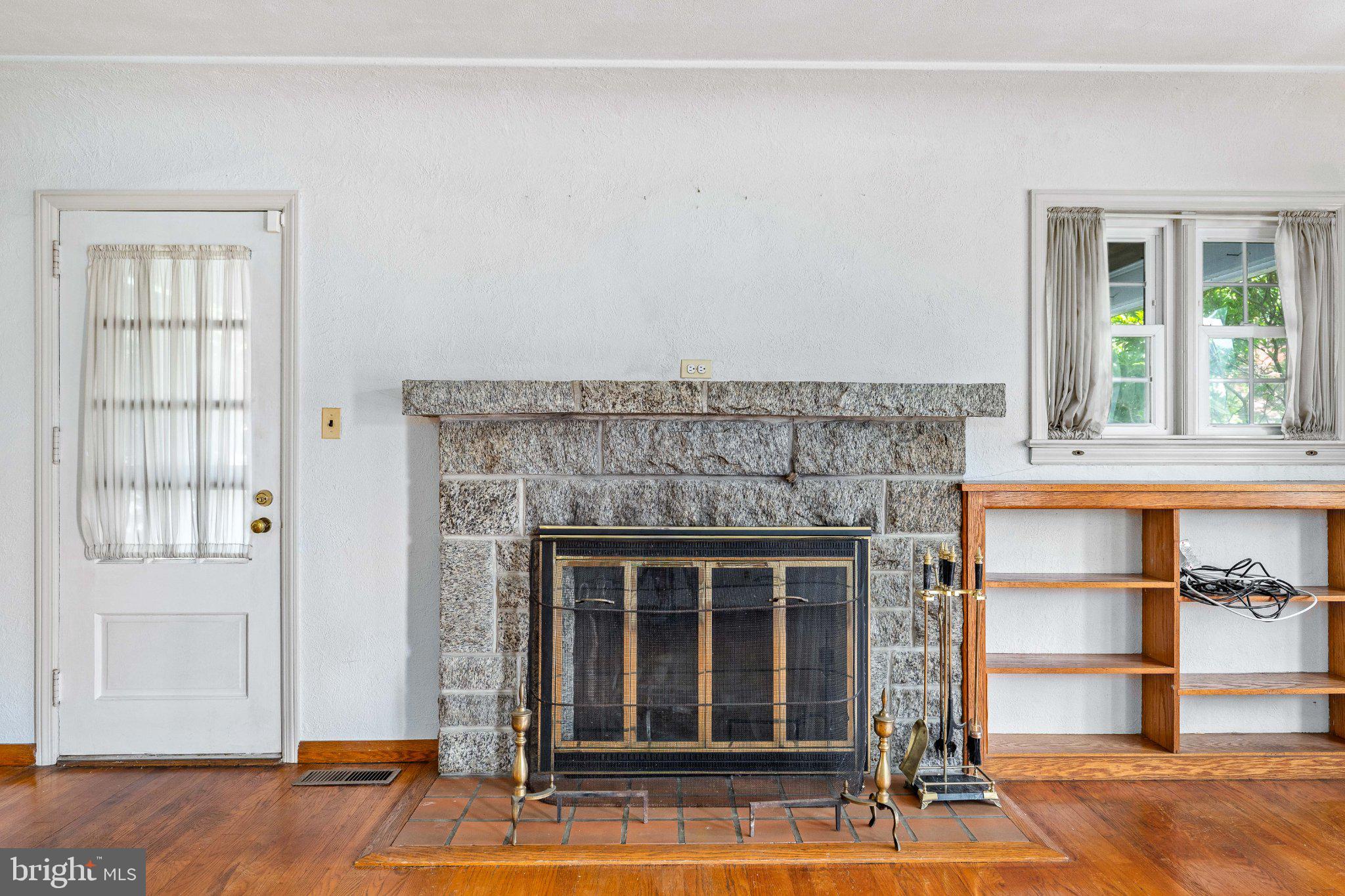 LONG BAR HARBOR - Residential