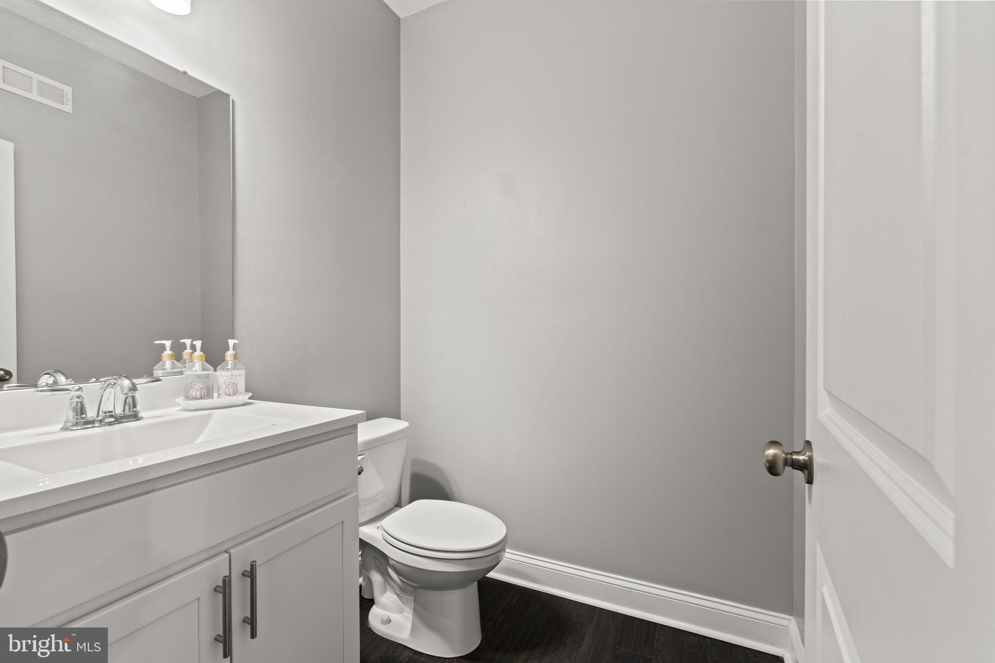 MERION POINTE - Residential