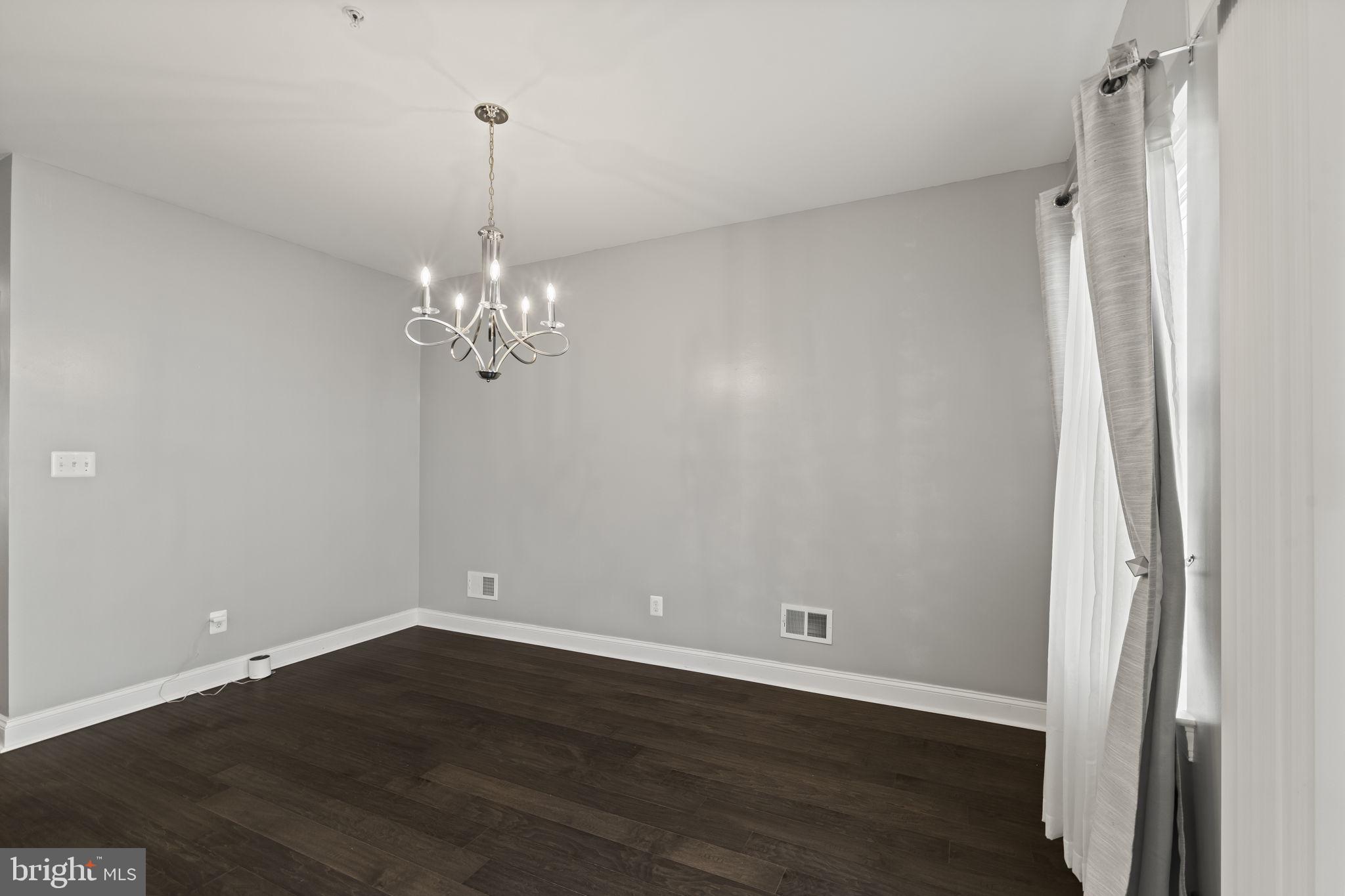 MERION POINTE - Residential