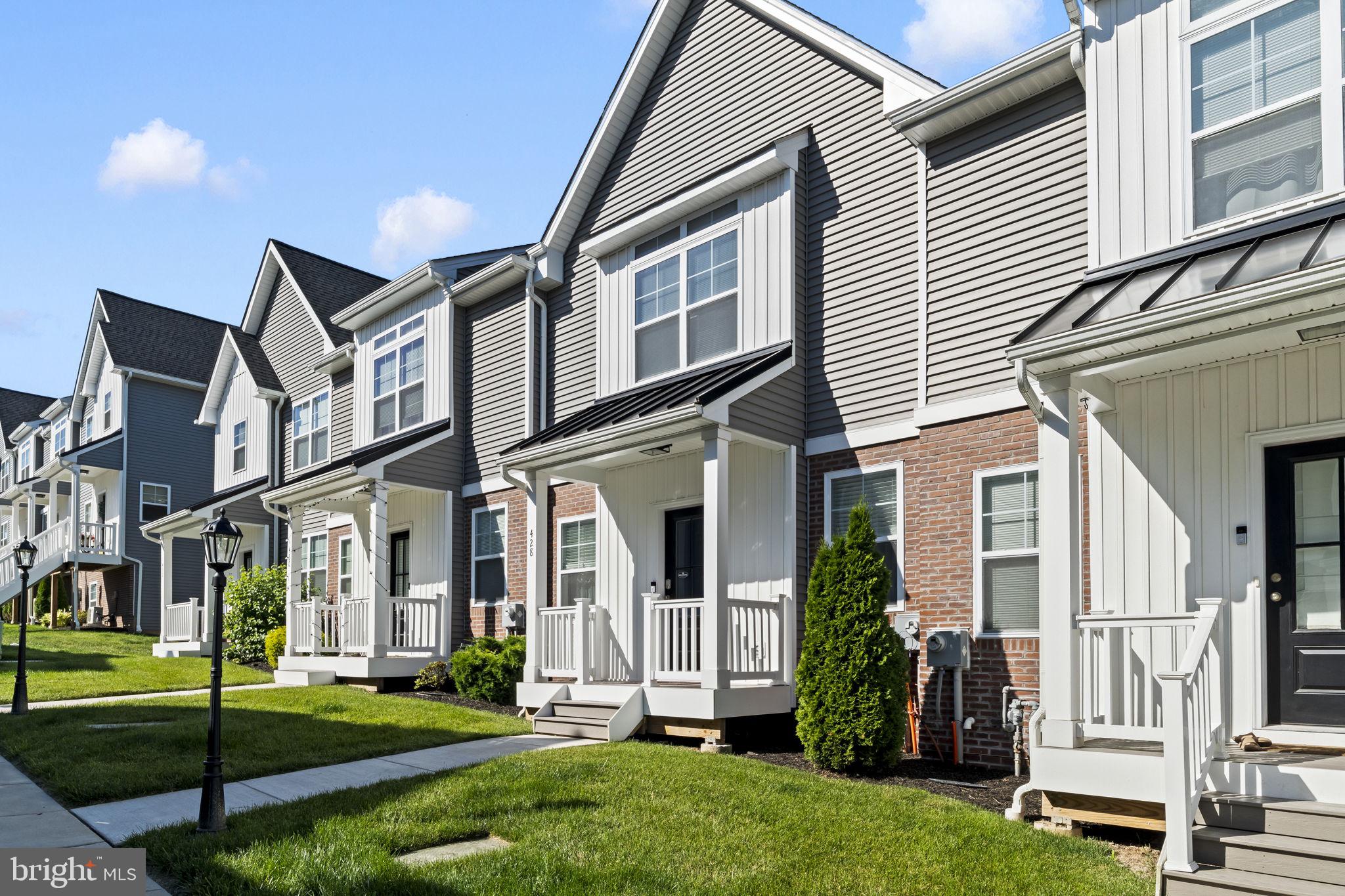 MERION POINTE - Residential