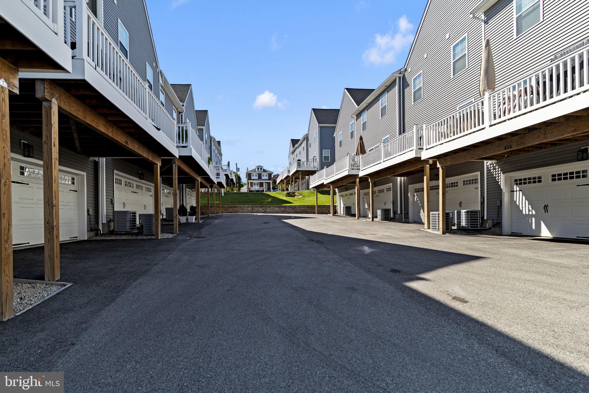 MERION POINTE - Residential