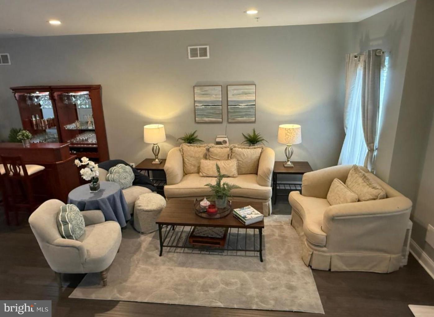 MERION POINTE - Residential