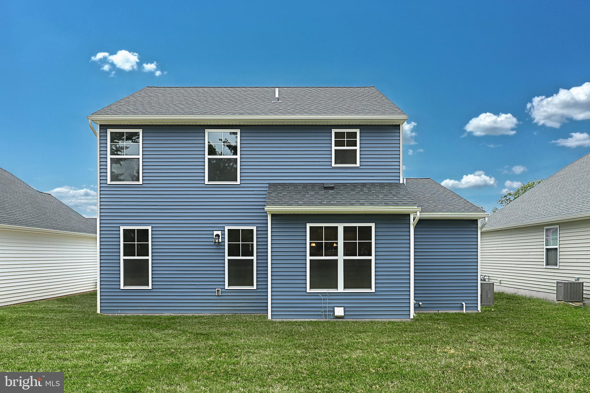 STONE MILL ESTATES - Residential